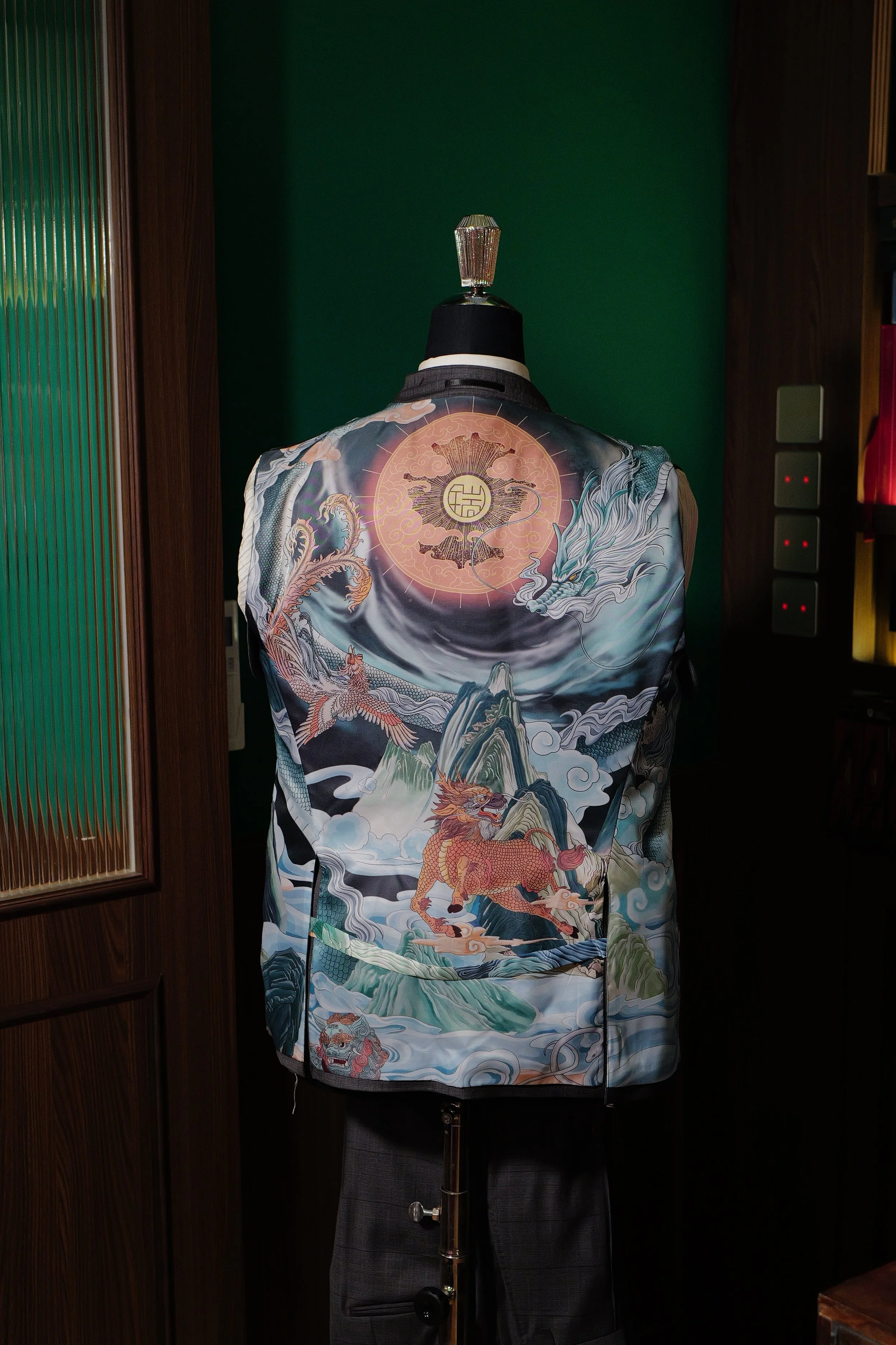 The Grey Glen Insane Artist Lining Dragon back.JPG