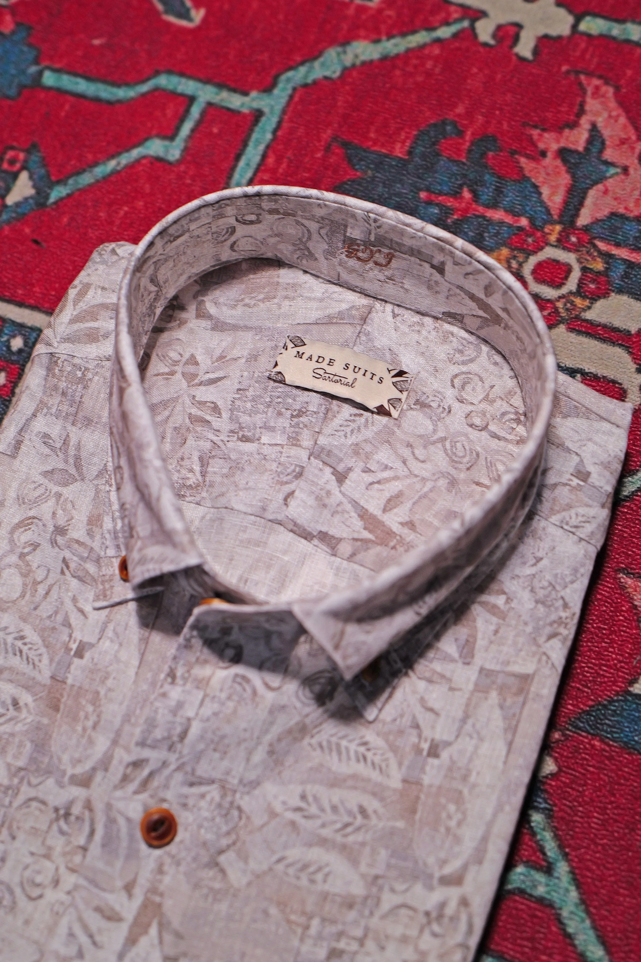 Insane Artist Neapolitan Pattern Made Suits Collar.JPG