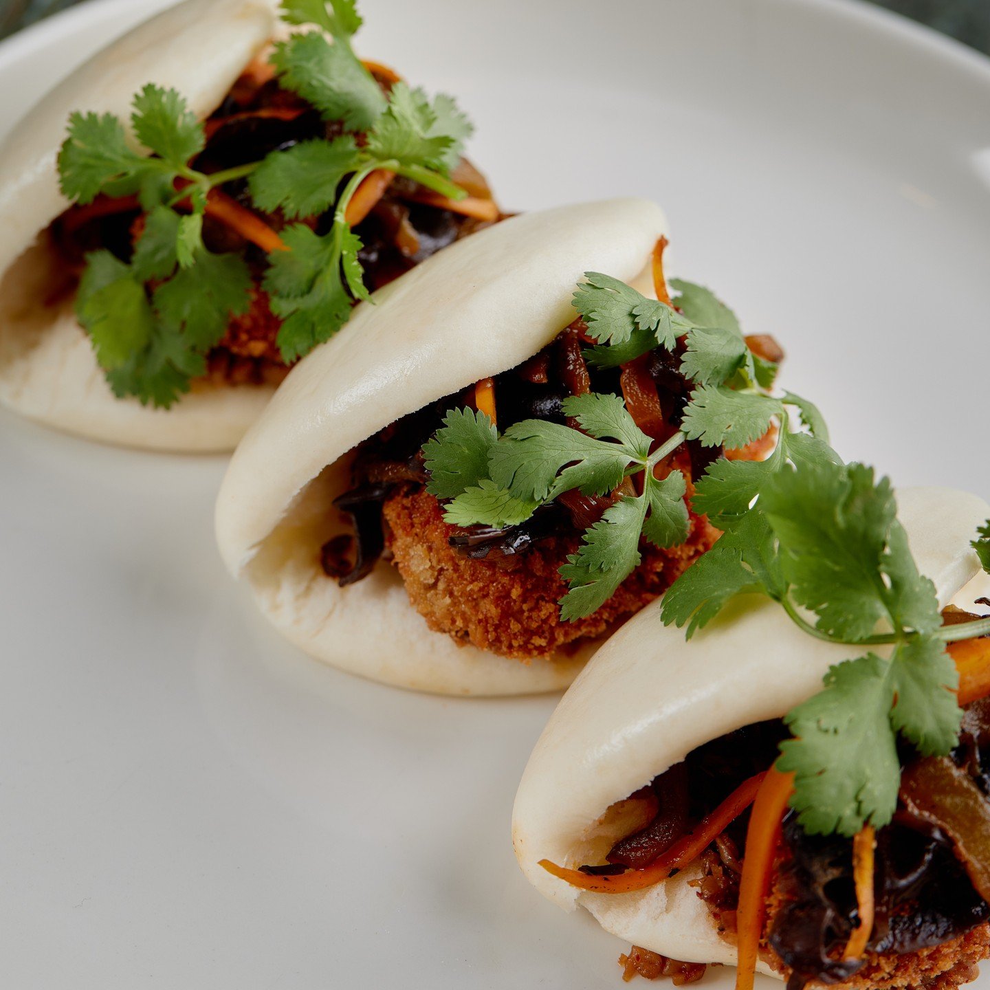 A trio of mushroom gua bao. Perfect for a light lunch or sharing snack. Plus it's vegan-friendly!

Guest chef menu item this season, from @elijah_chen_ 

#squareonecoffeeroasters #themulberrygroup