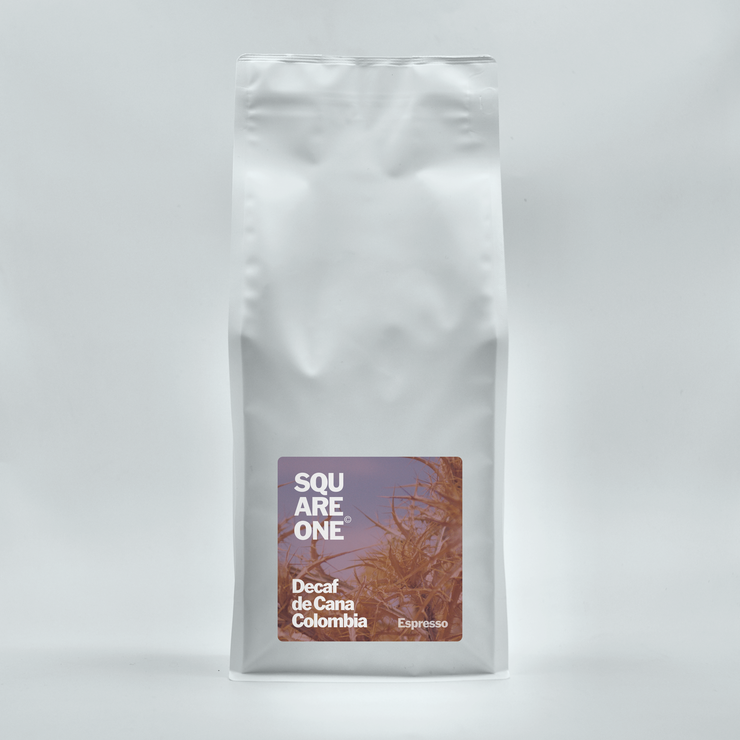 DECAF FRONT 1kg MOCKUP.png