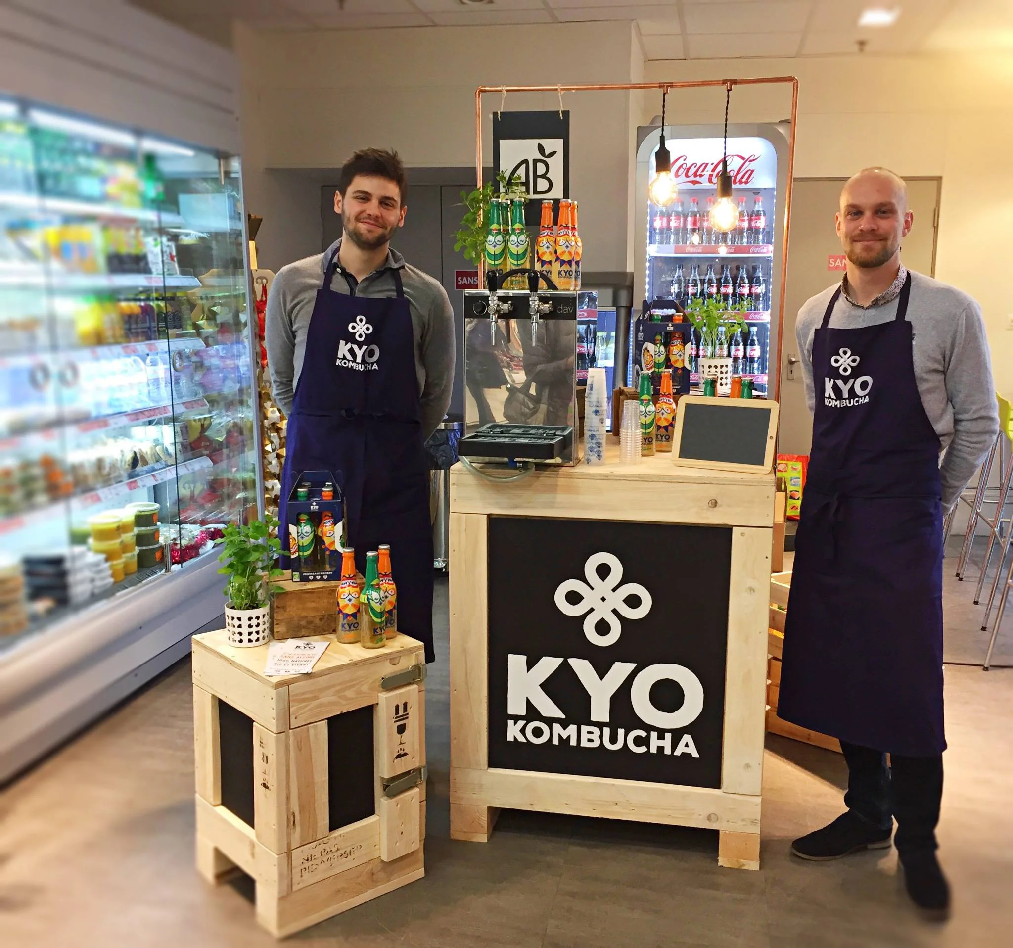 Kyo-Kombucha_Stand.jpg
