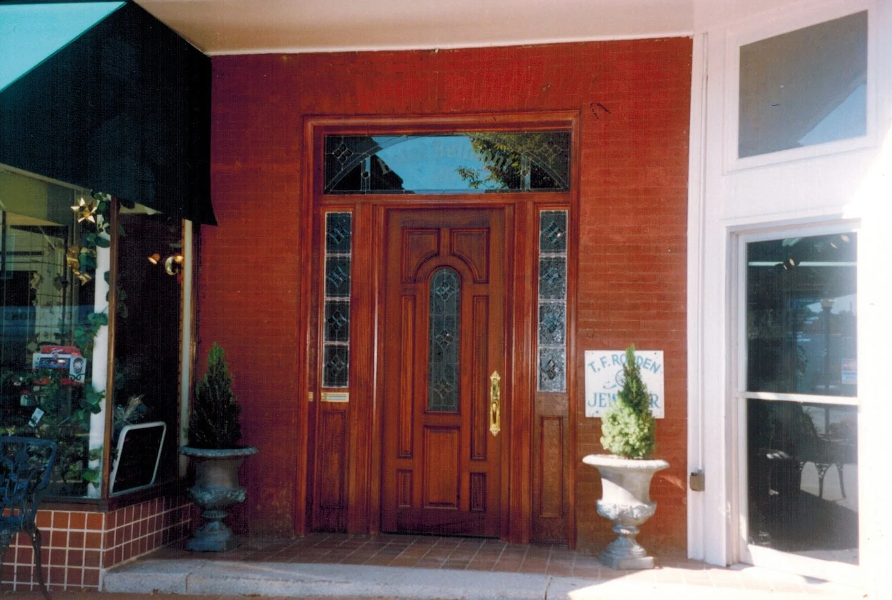 46-1742x1171.jpg