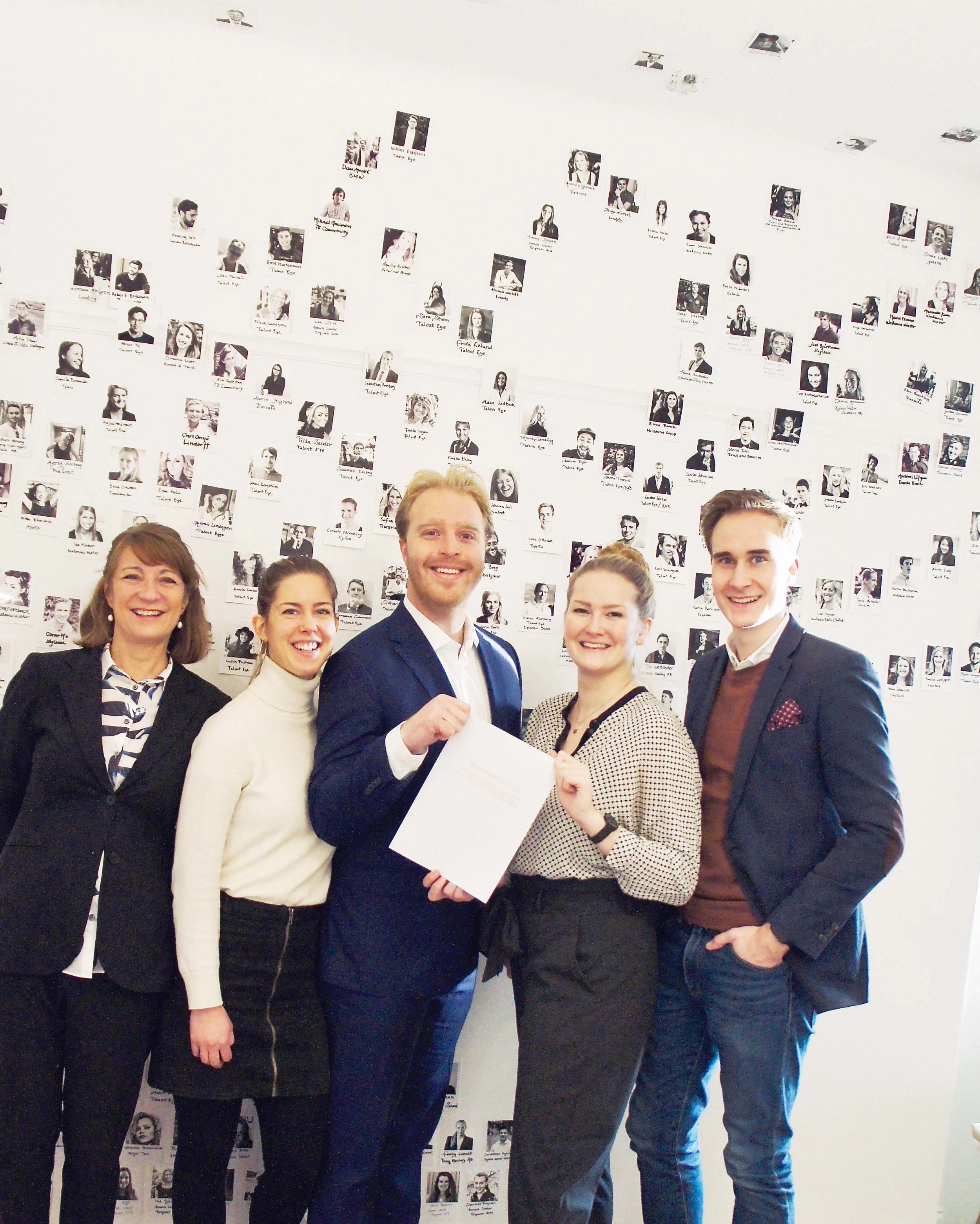 Nu startar vi vårt samarbete! Här Teknikkvinnors VD Maria Norberg med Talent Eyes VD Jesper Johansson, flankerade av Mireille Andersson och Jonathan Gunnarsson, Talent Eye, och med Amanda Malmquist, Teknikkvinnor.