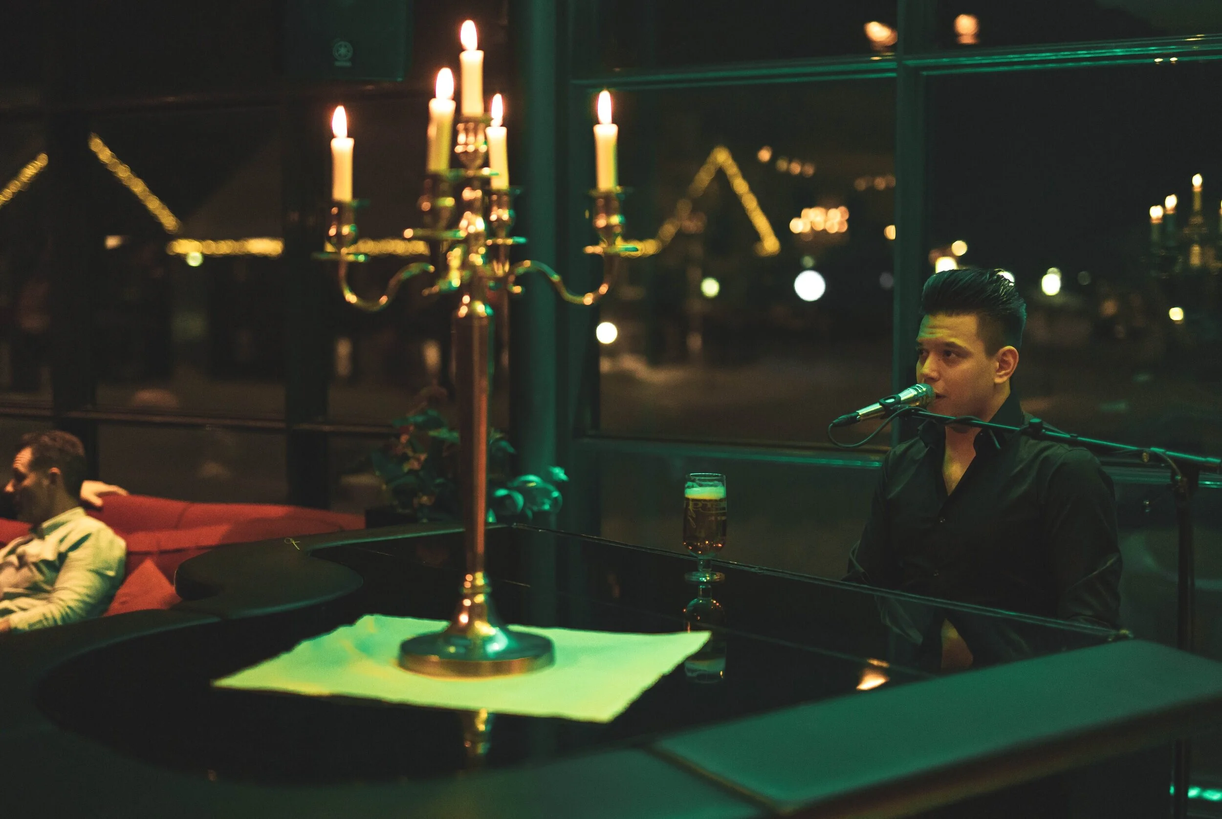 PIANOBAREN MED EGEN PIANIST (Copy)