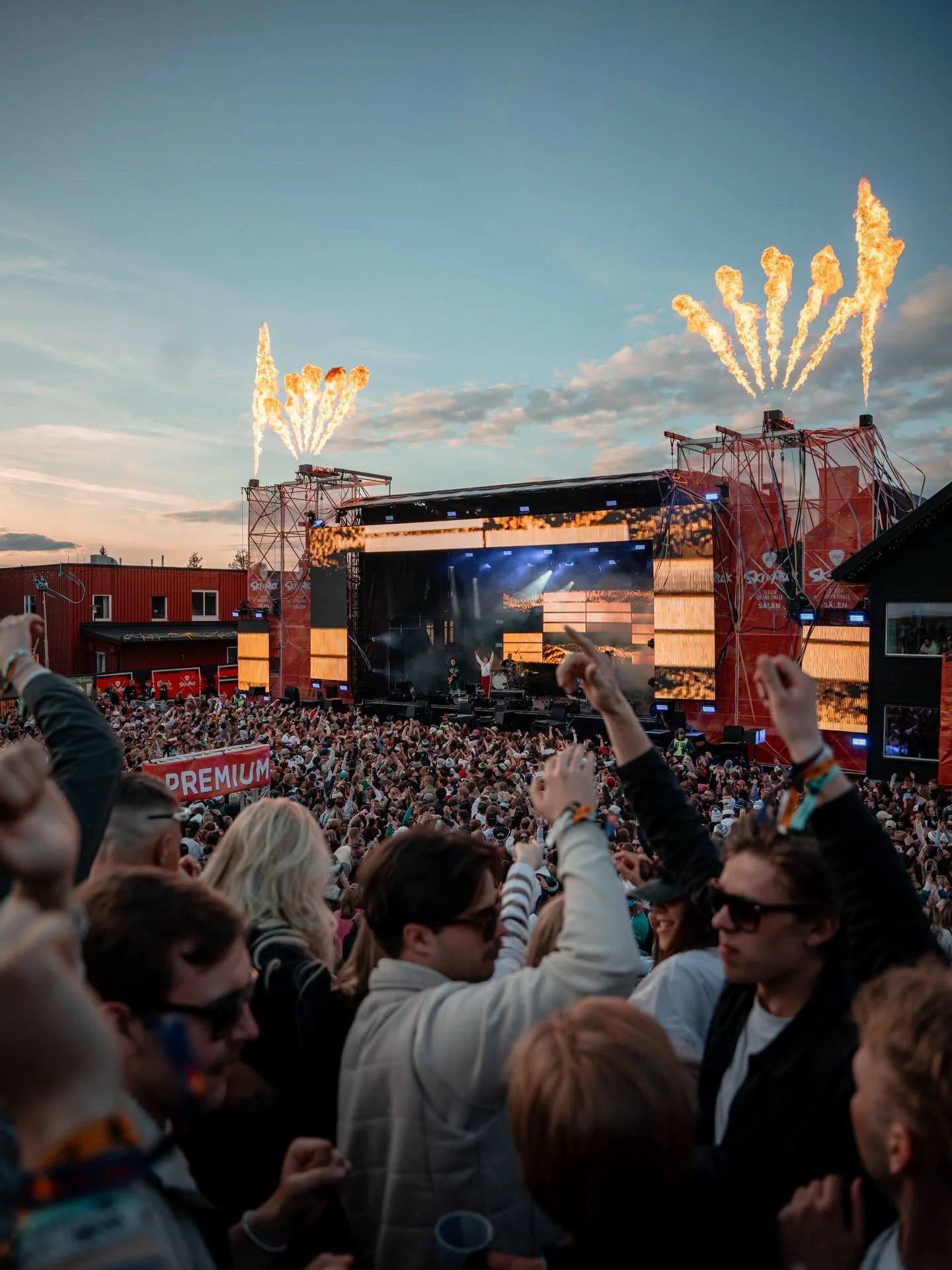 DAG TV&Aring;!!!! VAD KUL VI HAR. VILKET V&Auml;DER. WOW!!!

📸 @ericbergenstrahle