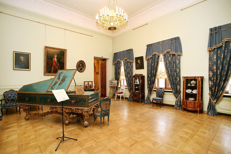 Concert with Maria Krushevskaya (Harp)