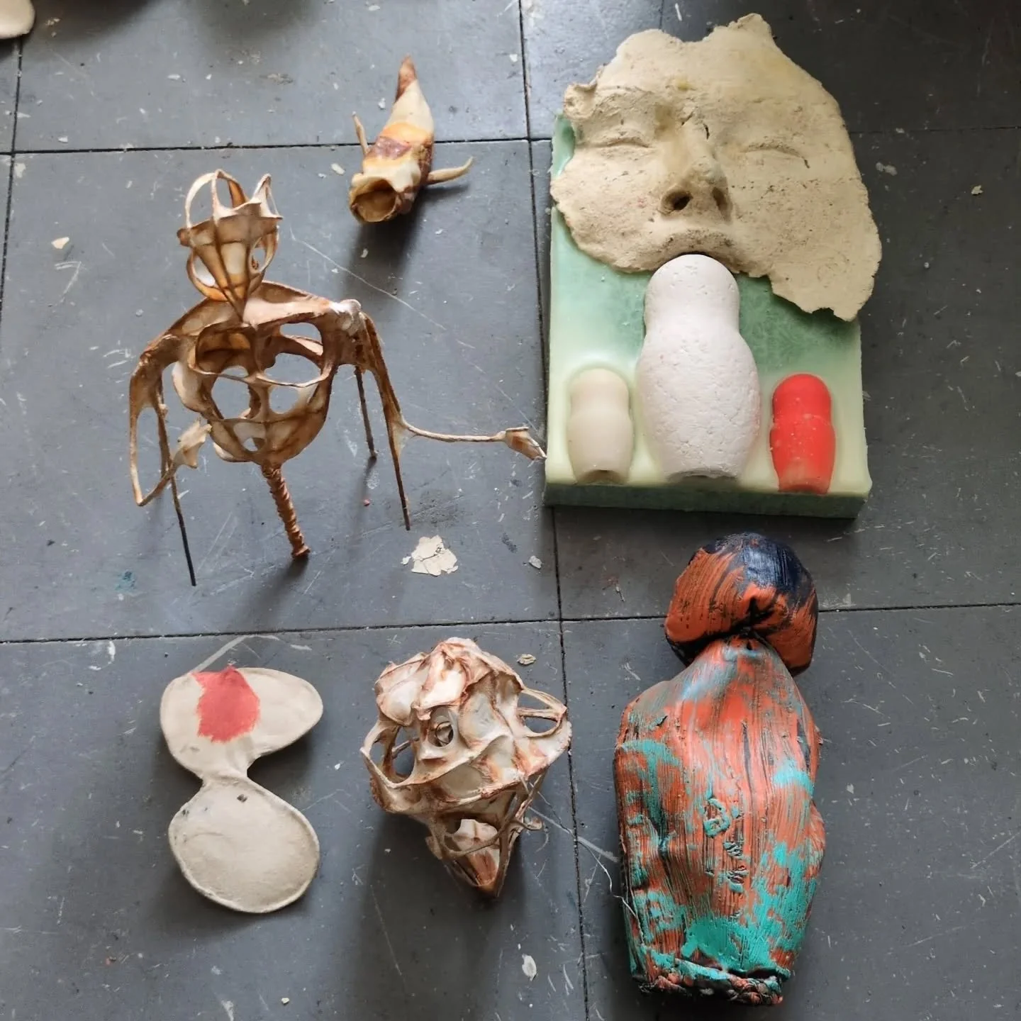 Starting to curate the sample collection for Fiber Wire Wax coming up in a few weeks at Castle Hill Center for the Arts in Truro MA. #encausticart #trurocenterfortheartsatcastlehill #internationalencausticconference #internationalencausticartists #ha