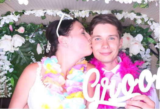 Katie_and_Joe_HelloTukTuk.png