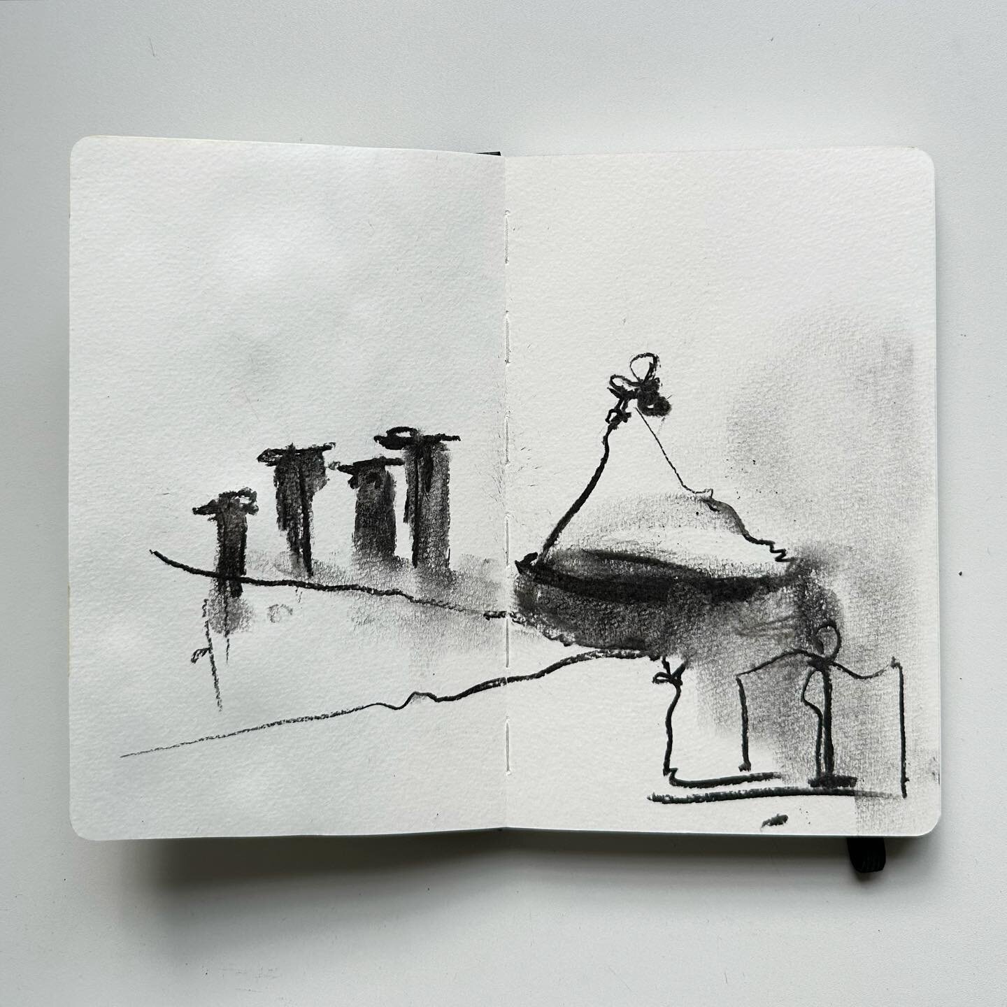 Rooftops ➿
.
.
.
#mika_ross_southall #art #sketchbook #rooftops #contemporaryart #abstractart #charcoaldrawing #charcoal #drawing #cityscape #city