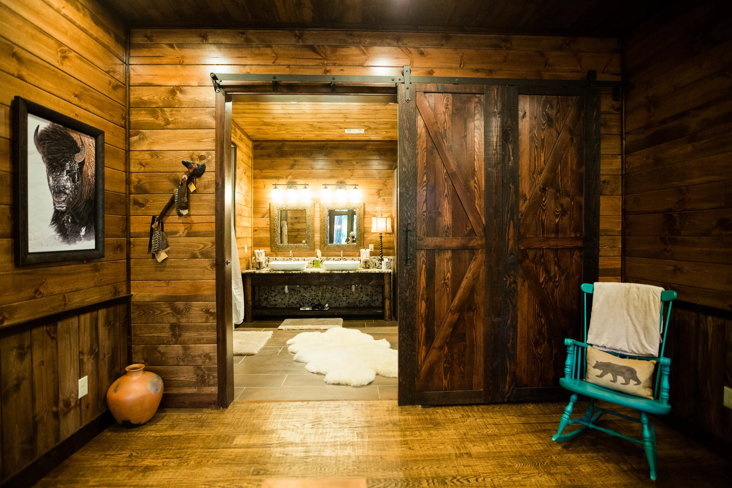 vacation spots driving distance of okc tulsa oklahoma city broken bow lake hochatown steven's gap luxury cabins hiking modern cabin rustic beaver's bend rentals scenic forest ouachita camping