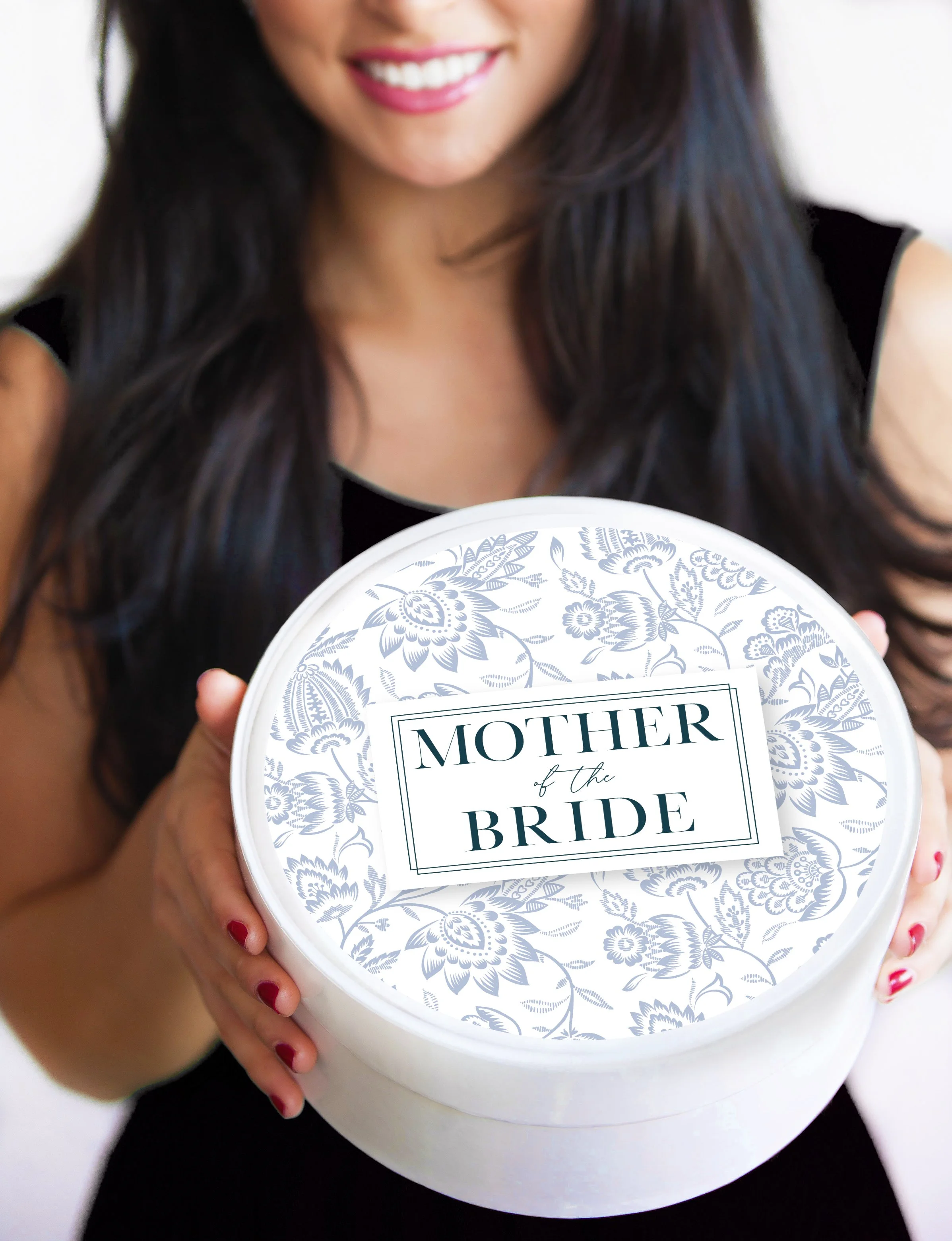 Ashley-Holding-Box-motif.jpg