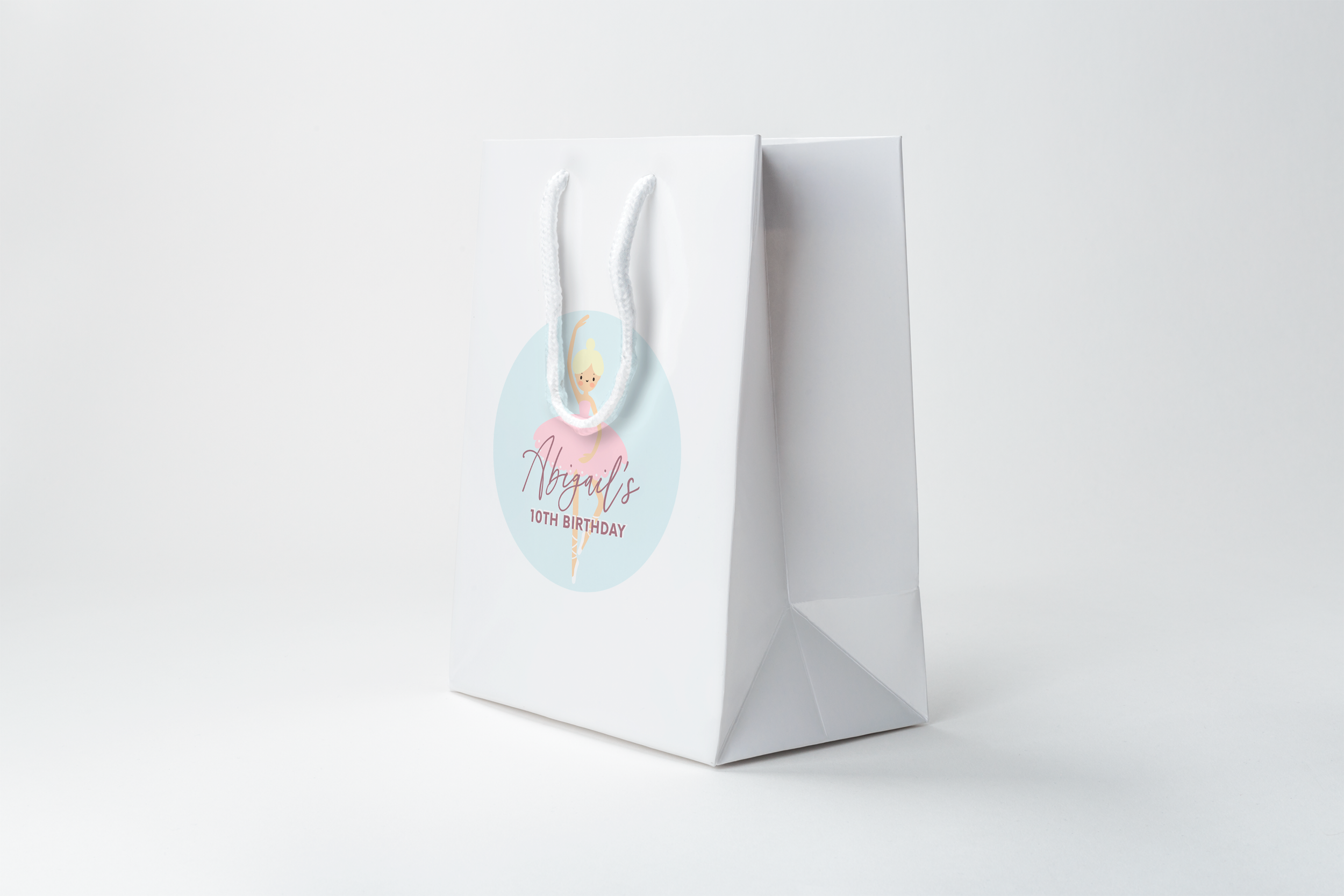 Blonde-side-white-favor-bag.png