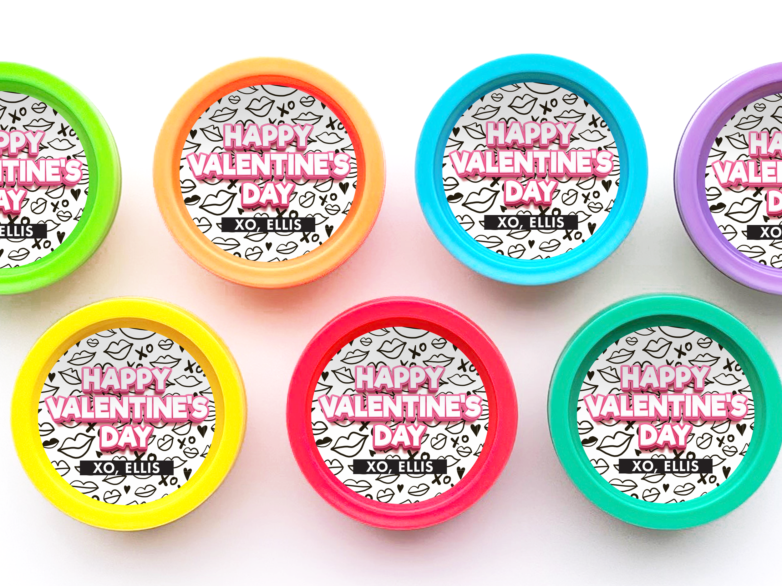 VALENTINE-Playdough-BLK-WHITE-KISSES.png