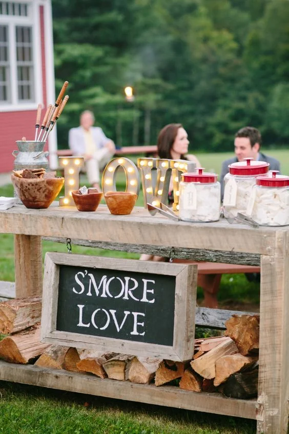 Photo by Stacey Hedman via, Style Me Pretty