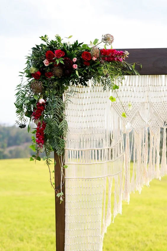 Photo via The Wedding Playbook , by Graeme Passmore Photography