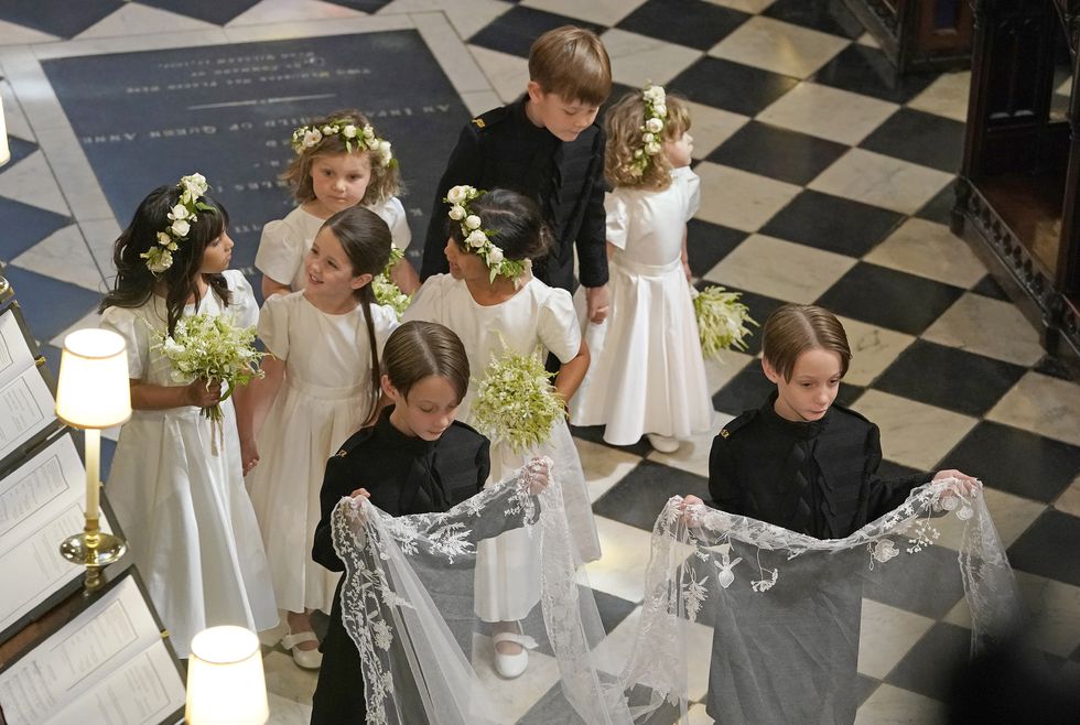 hbz-bridesmaids-pageboys-gettyimages-960132530-1526935116.jpg