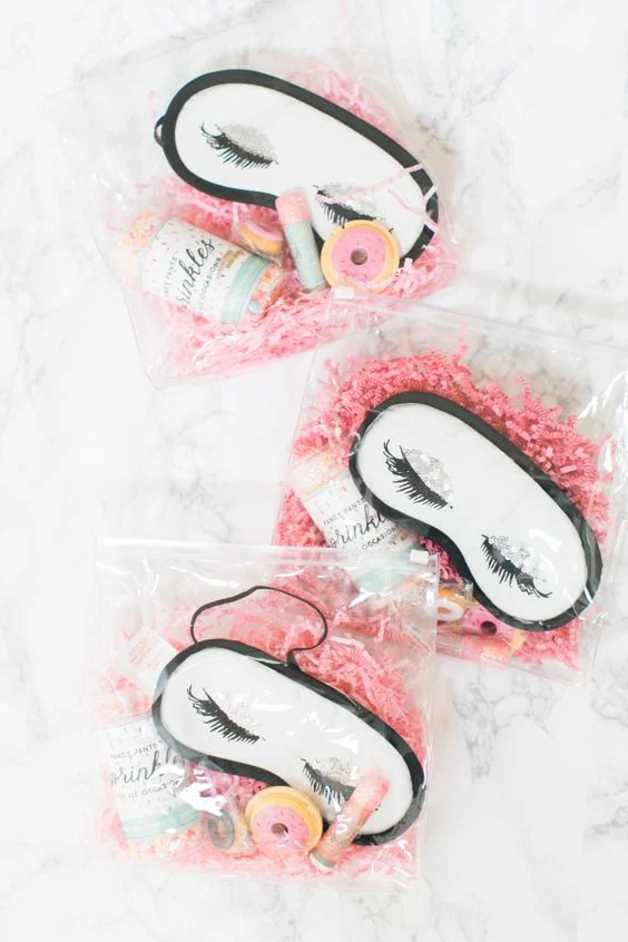 Photo via Style Me Pretty
