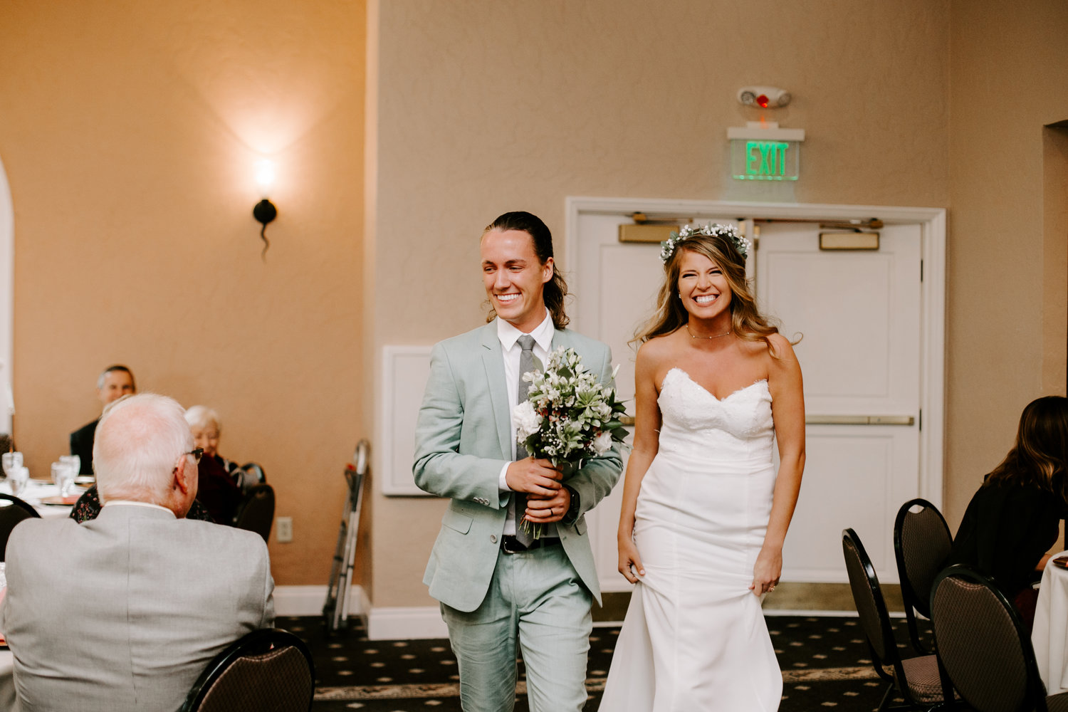 Ashleigh+and+Jordan+Wedding+at+Hillcrest+Country+Club+in+Indianapolis+Indiana+by+Emily+Elyse+Wehner+Photography+LLC-766.jpg