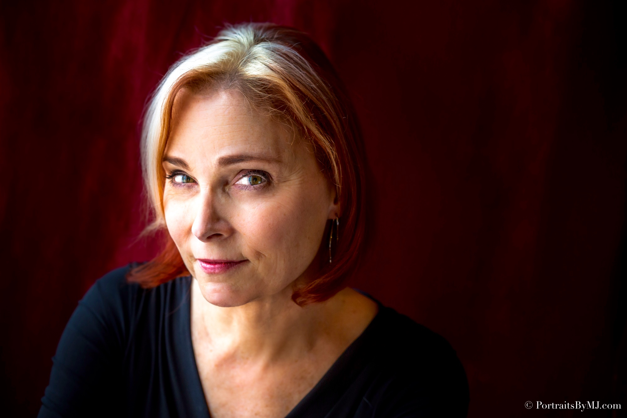Gayle Headshot 2.jpg