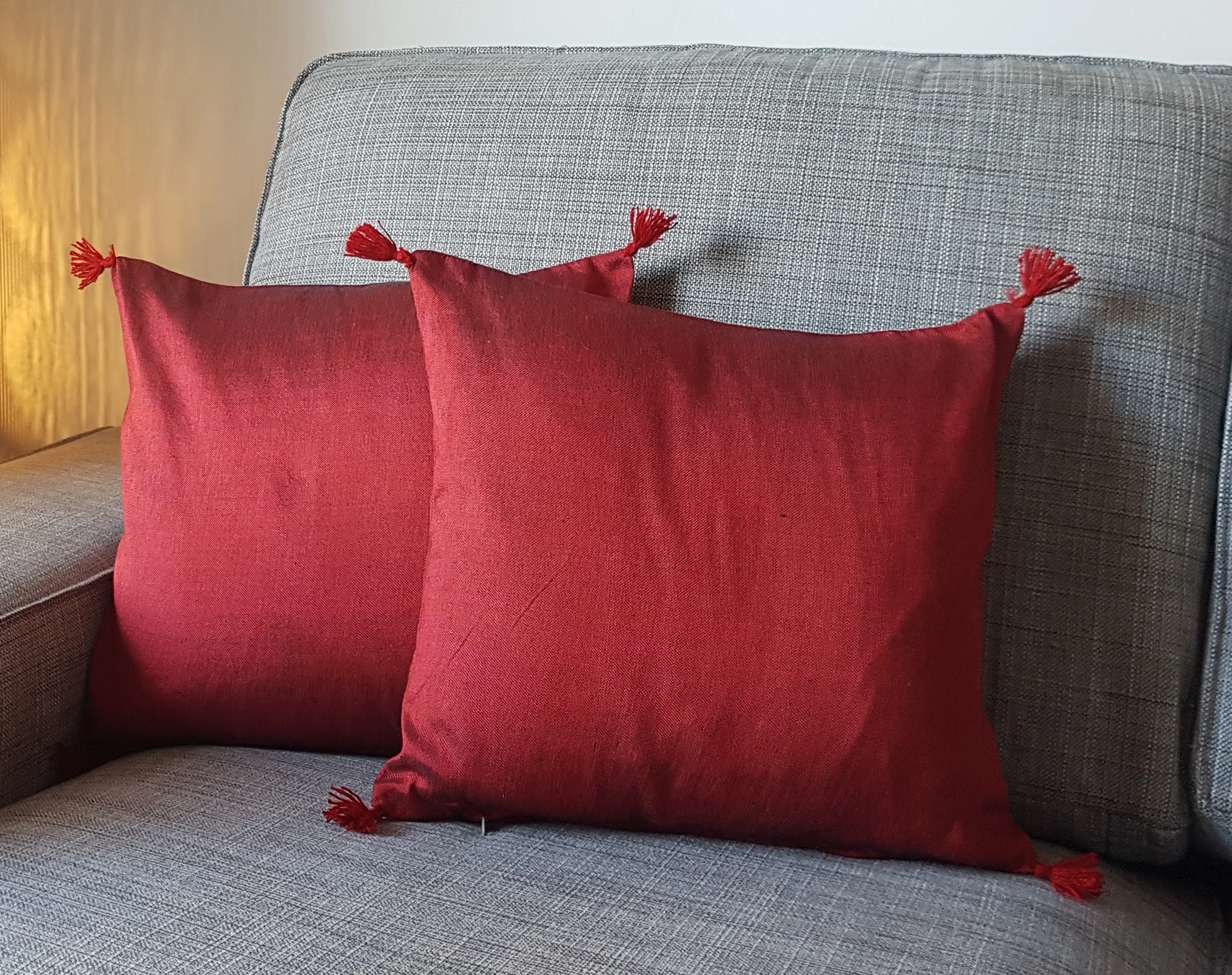 red throws and cushions