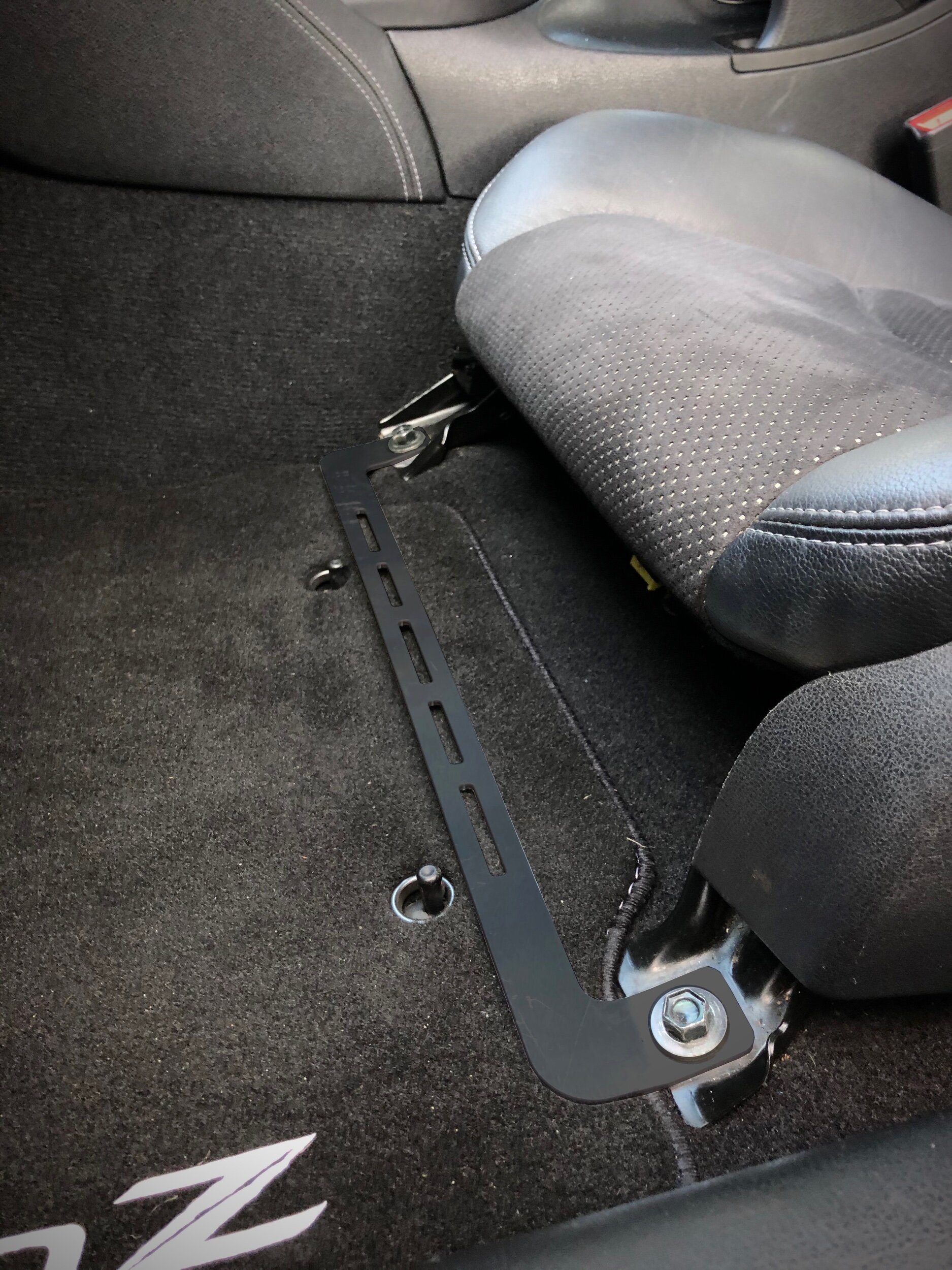 NISSAN 370Z FIRE EXTINGUISHER MOUNT