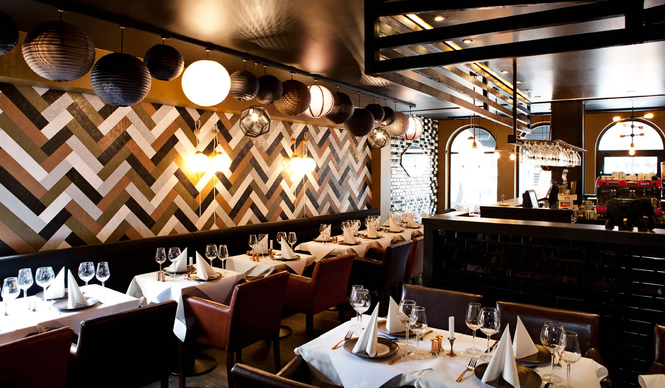 Client: India Royal Category: Restaurant Location: Lyngby, Denmark Photography: Bjørn Bertheussen Year: 2015