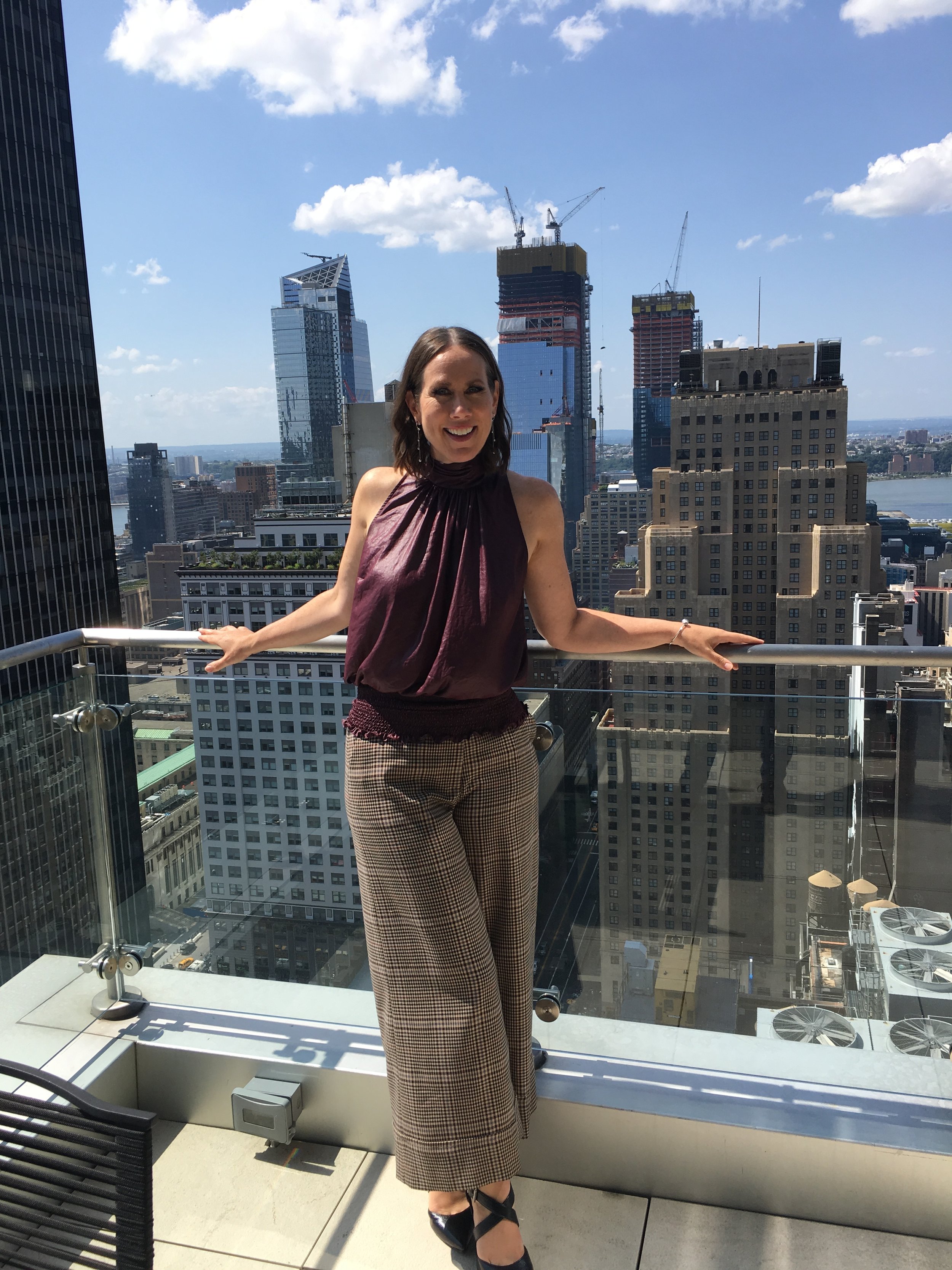 Miriam on balcony.JPG