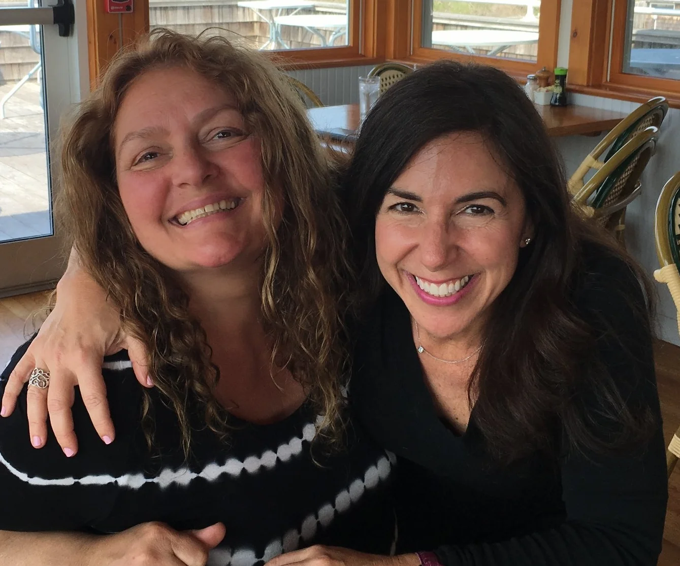 Aida and Kara at lunch.JPG