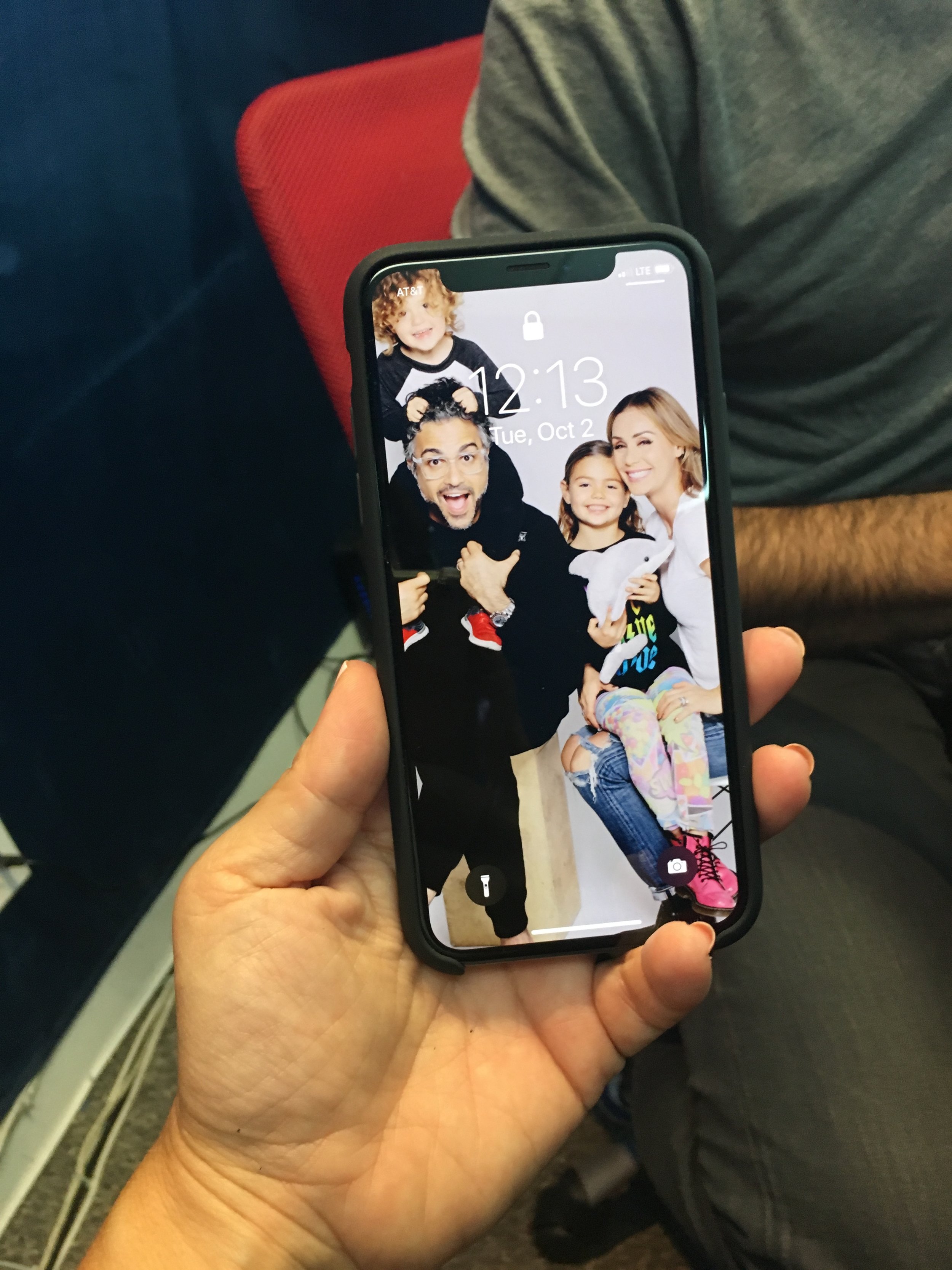 Jaime Camil's family photo on his phone