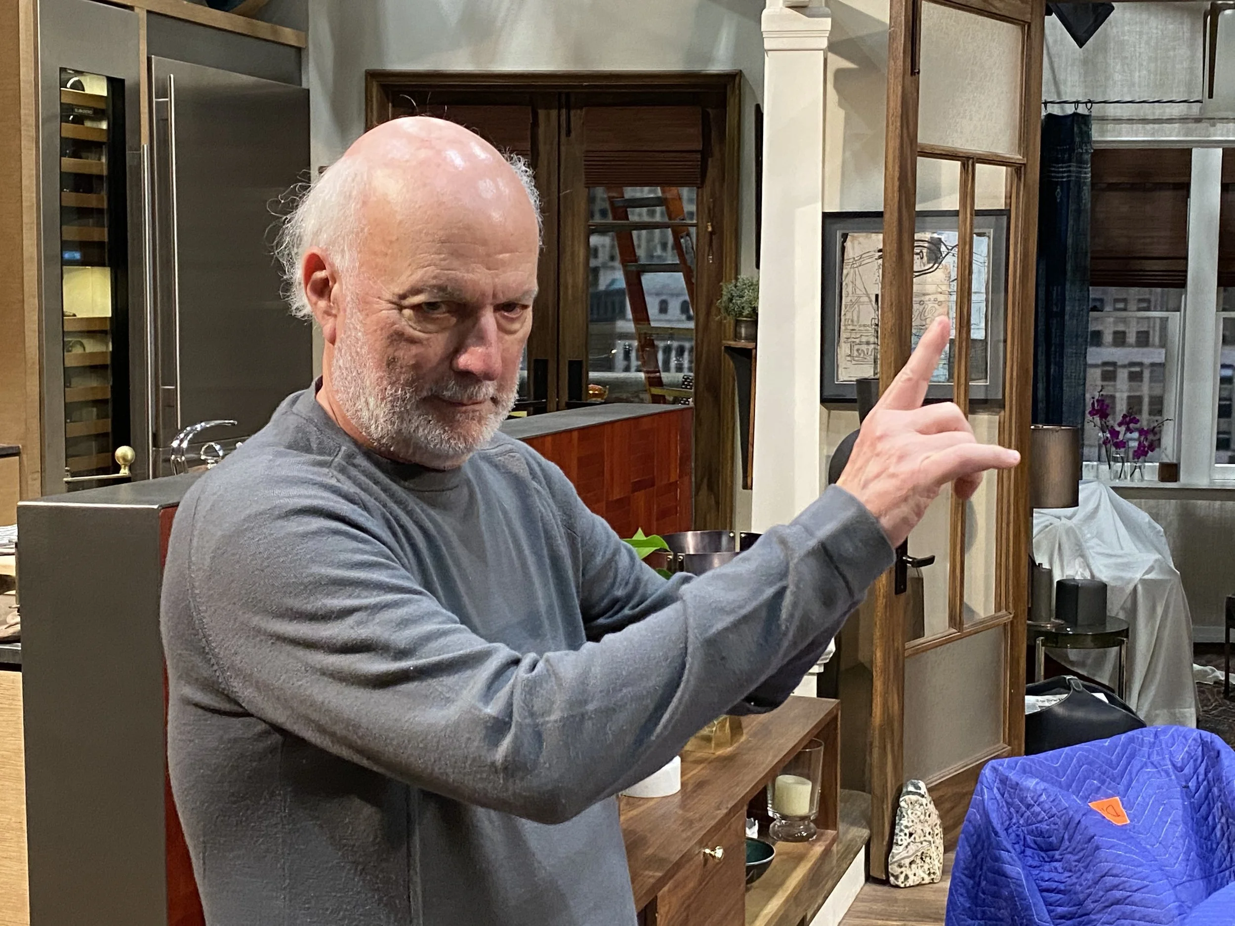 Jim Burrows dishes on your fave TV shows (like Friends, Cheers, Frasier, Will &amp; Grace)