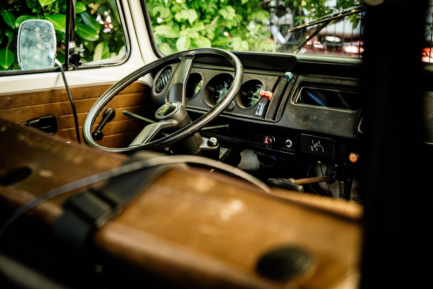 Close-Up Ambiente einer Hochzeit im Auto in Darmstadt – von pixelfeder