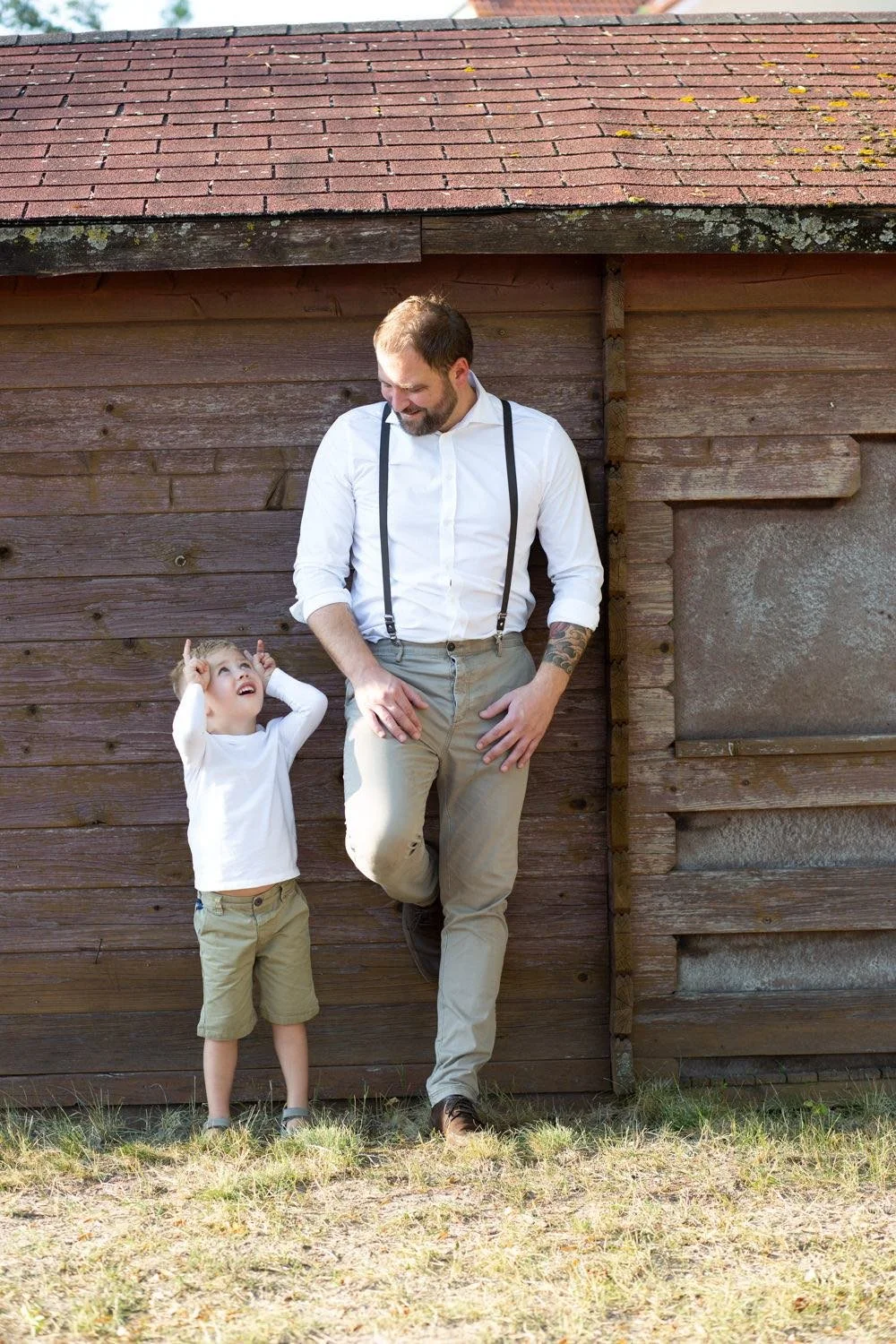 Portrait des Bräutigams mit Sohn beim paarshooting in Darmstadt – von pixelfeder