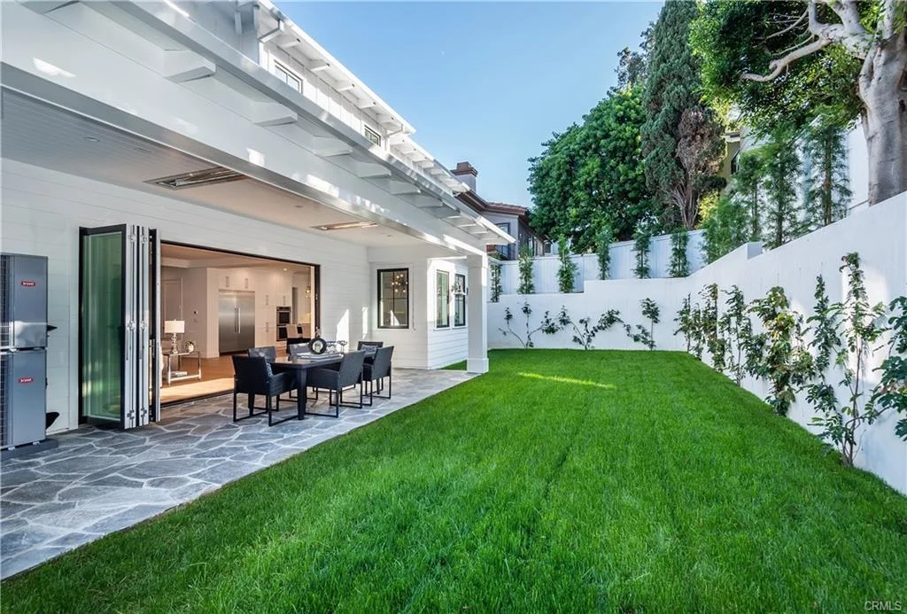 2921 Laurel Ave., Manhattan Beach, CA.