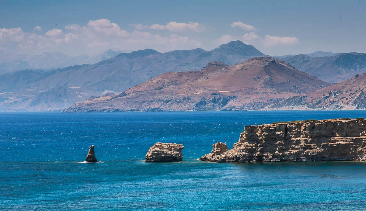 156_triopetra1.jpg