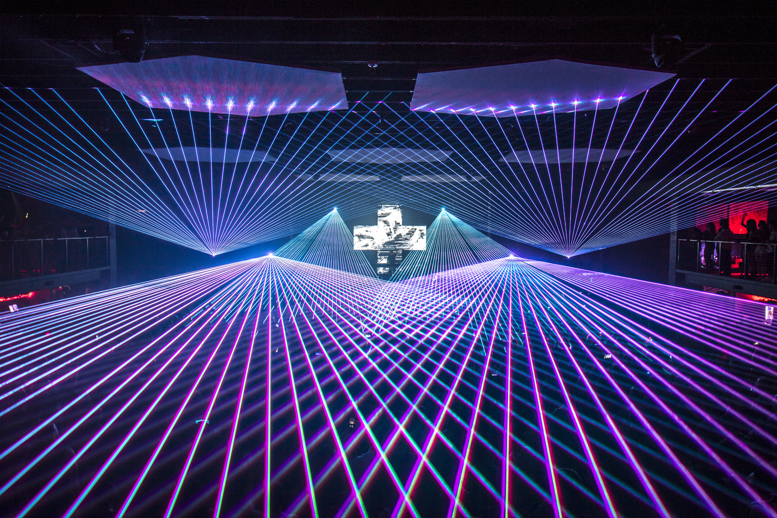 MartinGarrix_2019_1003_001230-0122_MWD.jpg