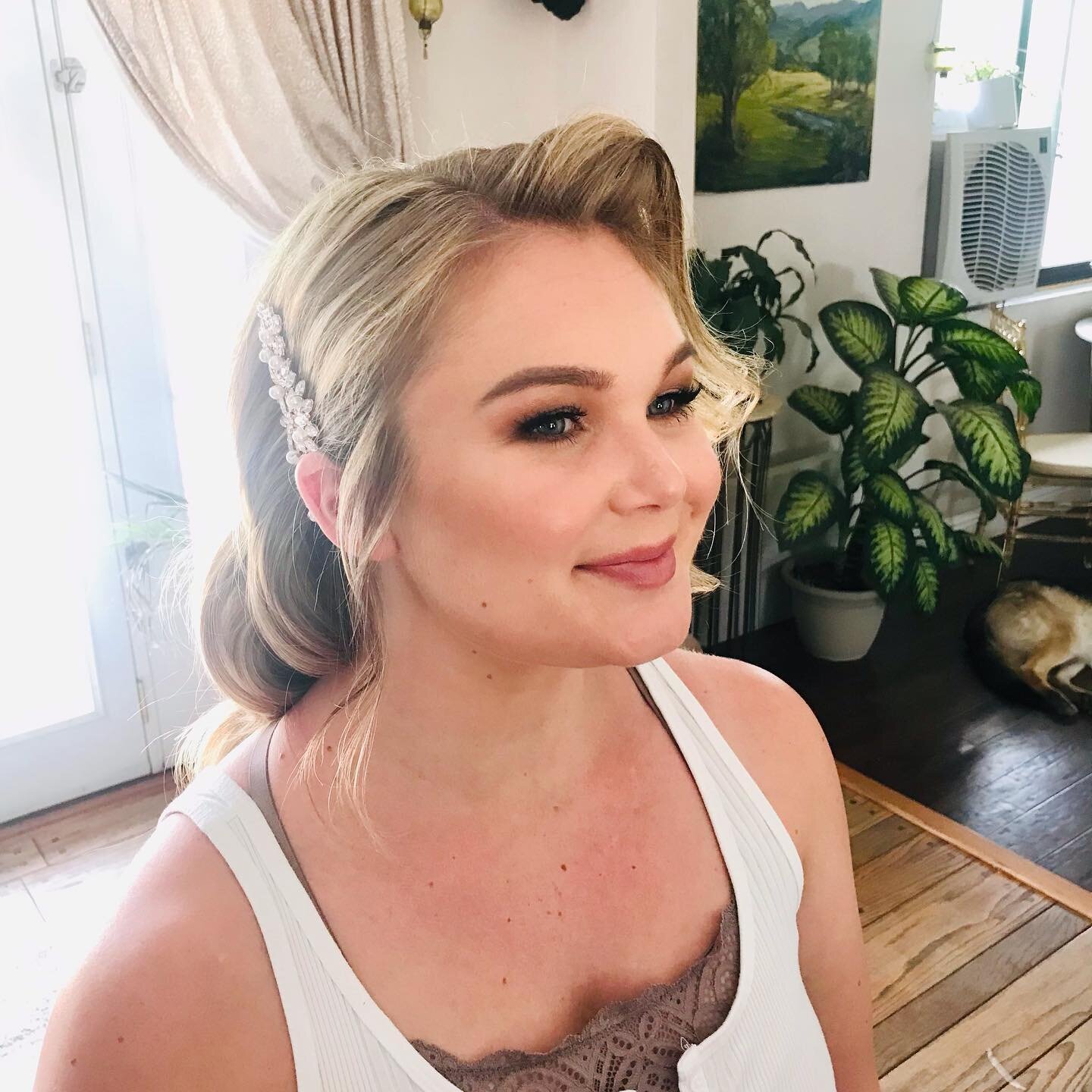 Love a classic, never go out of style bridal look&hellip;#renohair #renomakeup #laketahoehair #laketahoemakeup #laketahoebride #laketahoewedding #northercaliforniamakeup #northerncaliforniawedding