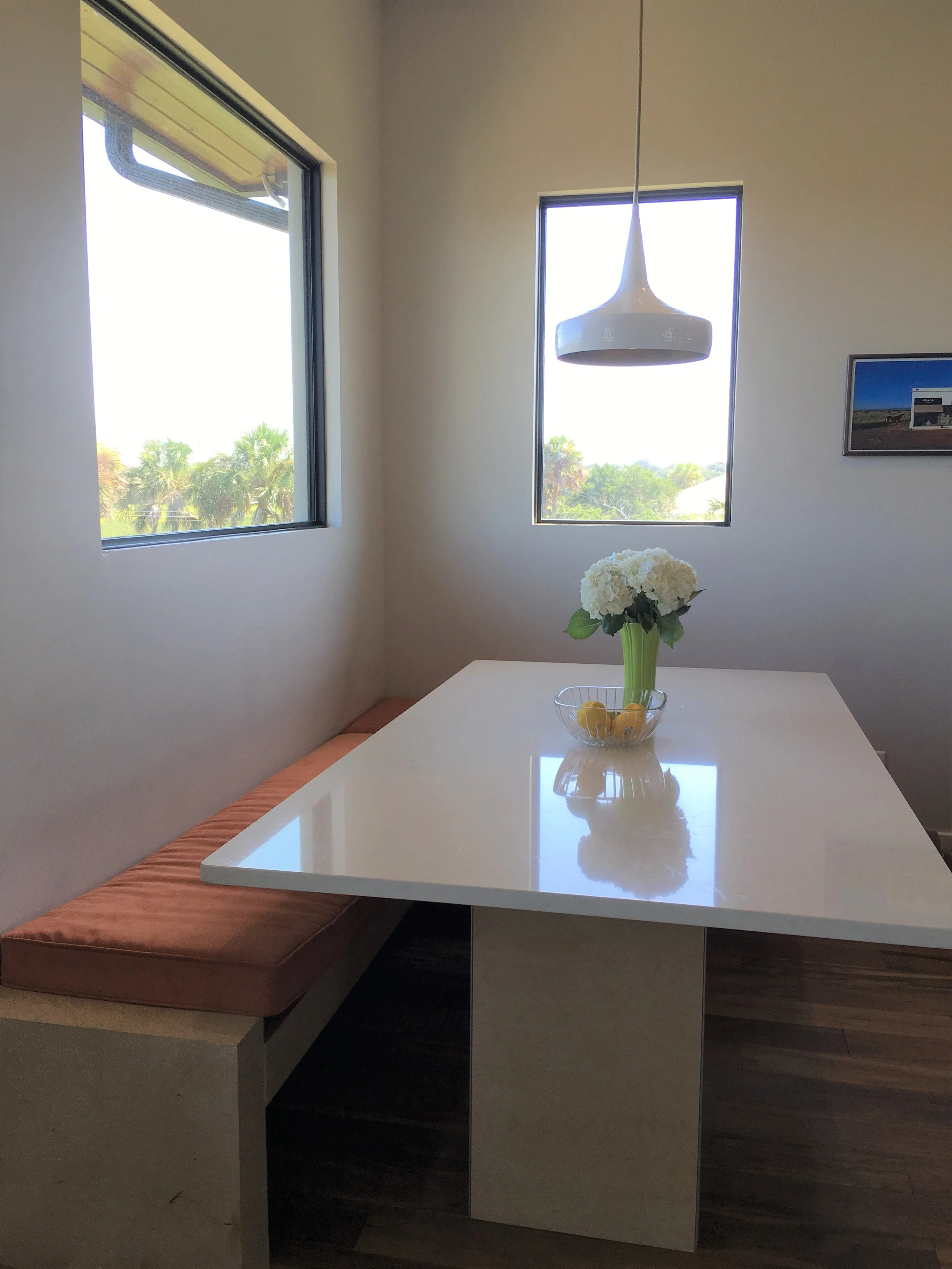 GORDON BREAKFAST NOOK USE FOR CONTACT .jpg