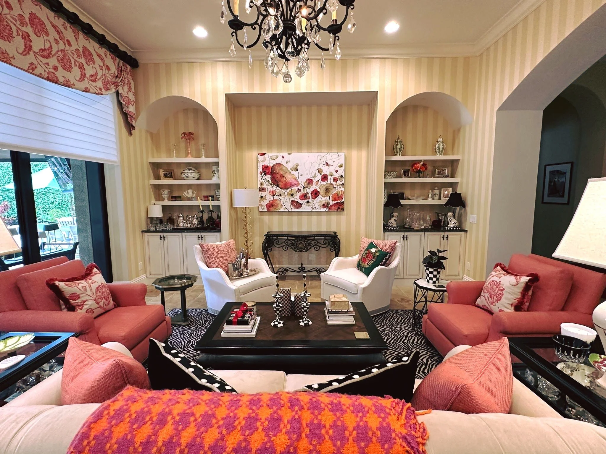 Cranberry Garden and Cranberry Bouquet, two commissions delivered and hung in their new Naples home. 

#christineadelearts #christineadelemoore #mixedmediapaintings #mixedmediaart #fineart #artoftheday #artofinstagram #art #artcollectors #naples #nap