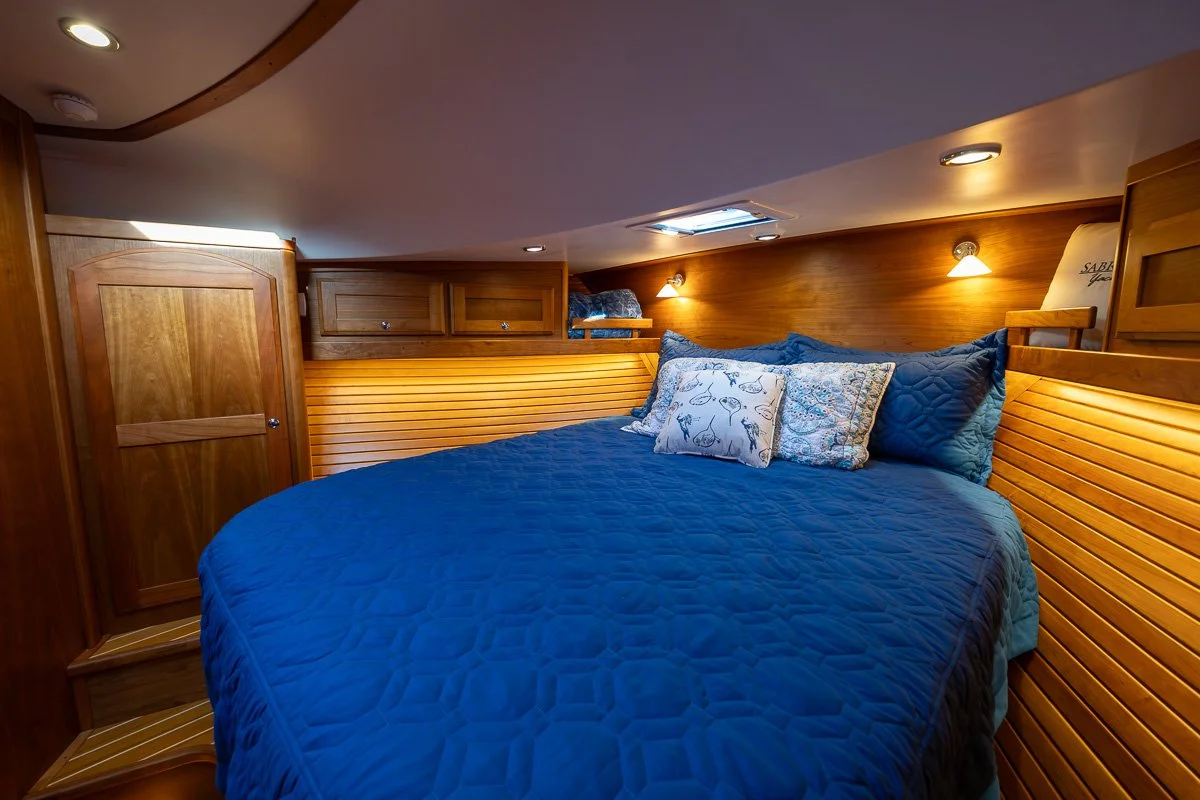 2020 Sabre 48 Salon Express Moondance-13.jpg