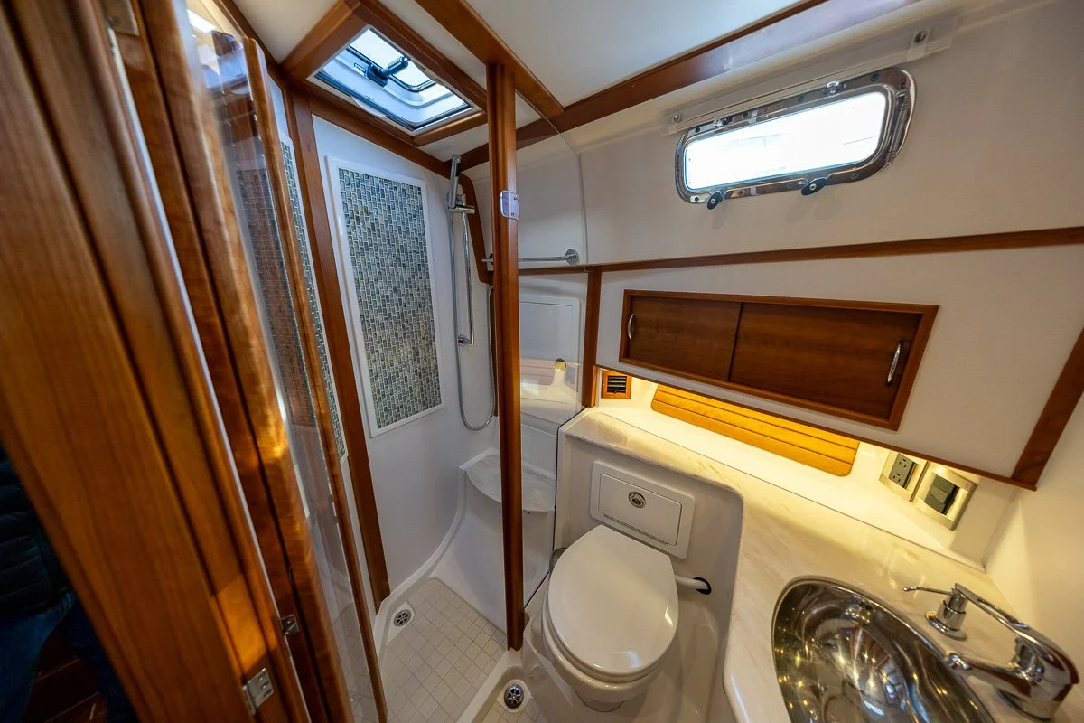 2020 Sabre 48 Salon Express Moondance-17.jpg