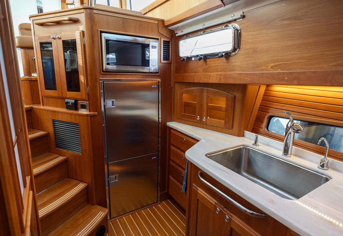 2020 Sabre 48 Salon Express Moondance-18.jpg