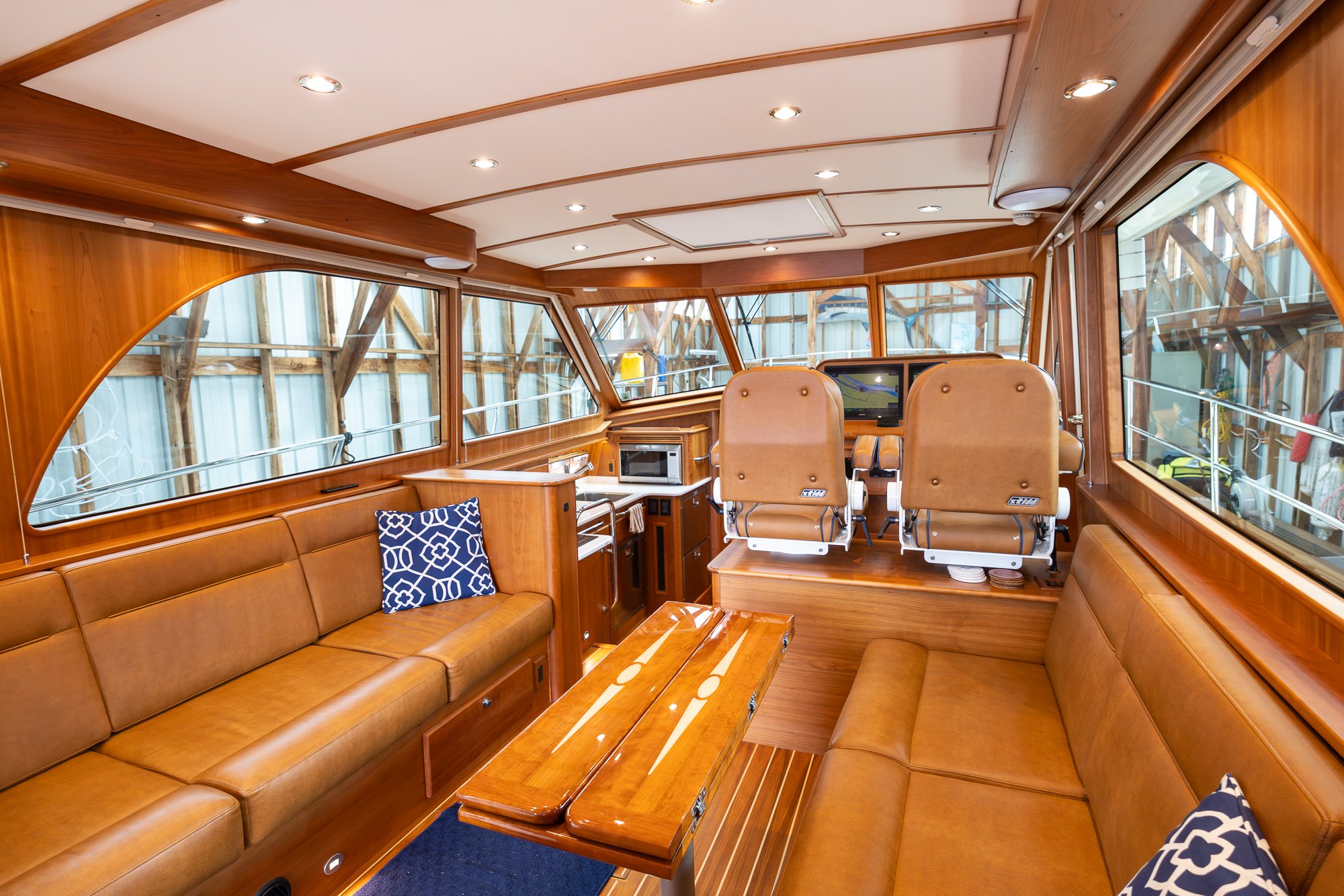 2023 Sabre 45 Salon Express Cool Change-18.jpg