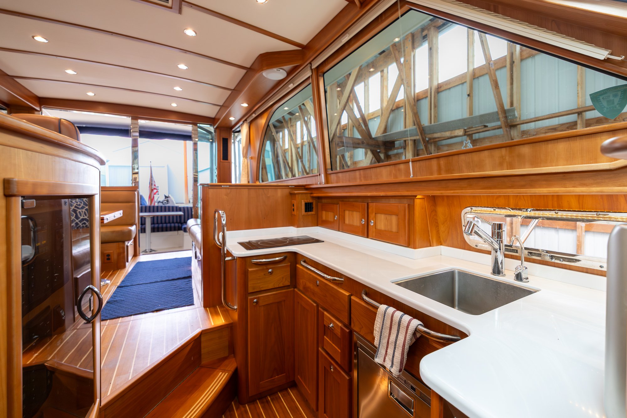 2023 Sabre 45 Salon Express Cool Change-32.jpg