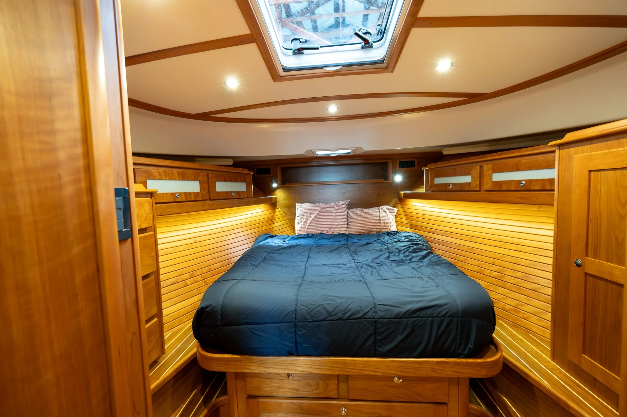 2023 Sabre 45 Salon Express Cool Change-36.jpg