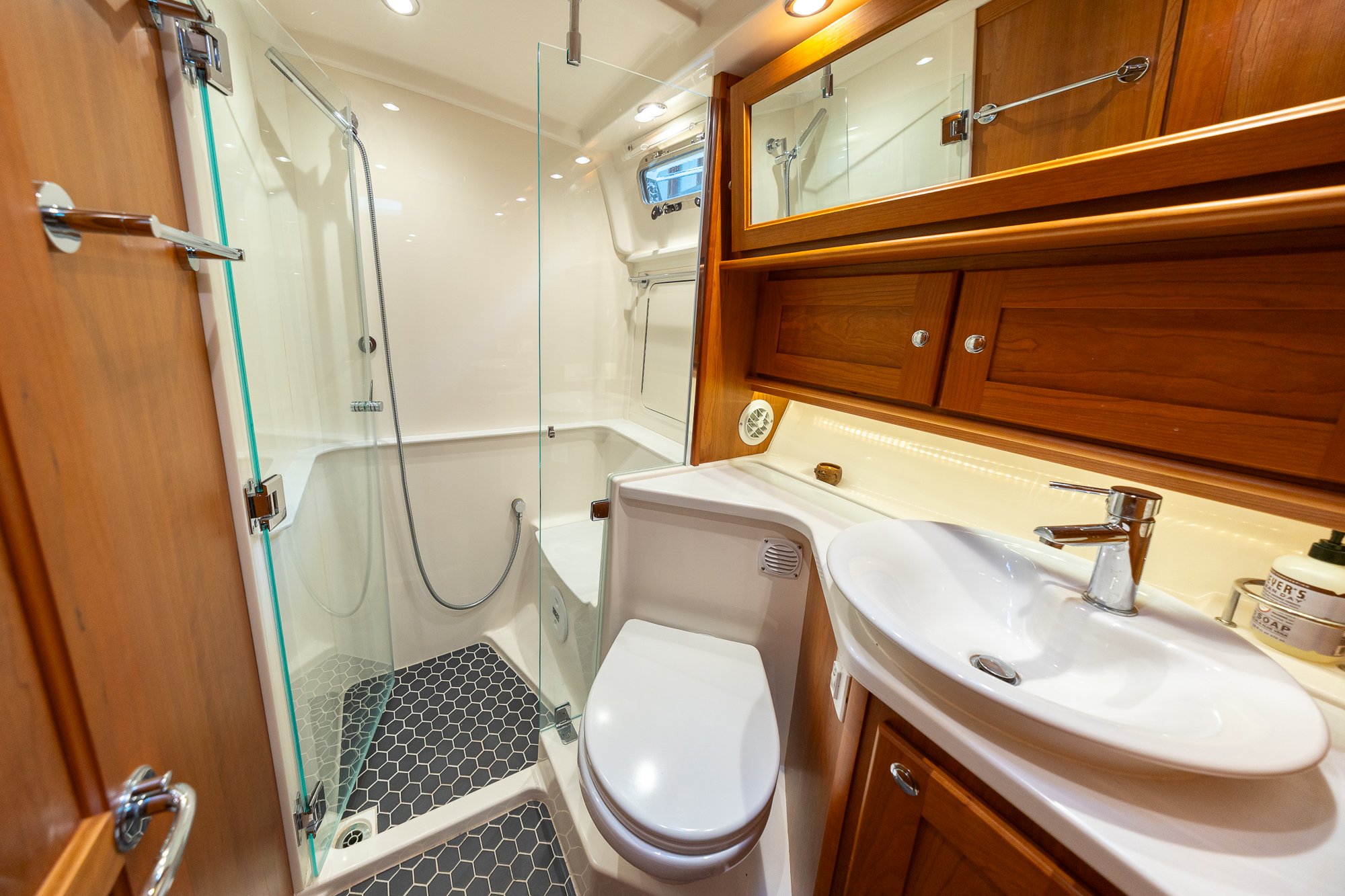 2023 Sabre 45 Salon Express Cool Change-43.jpg