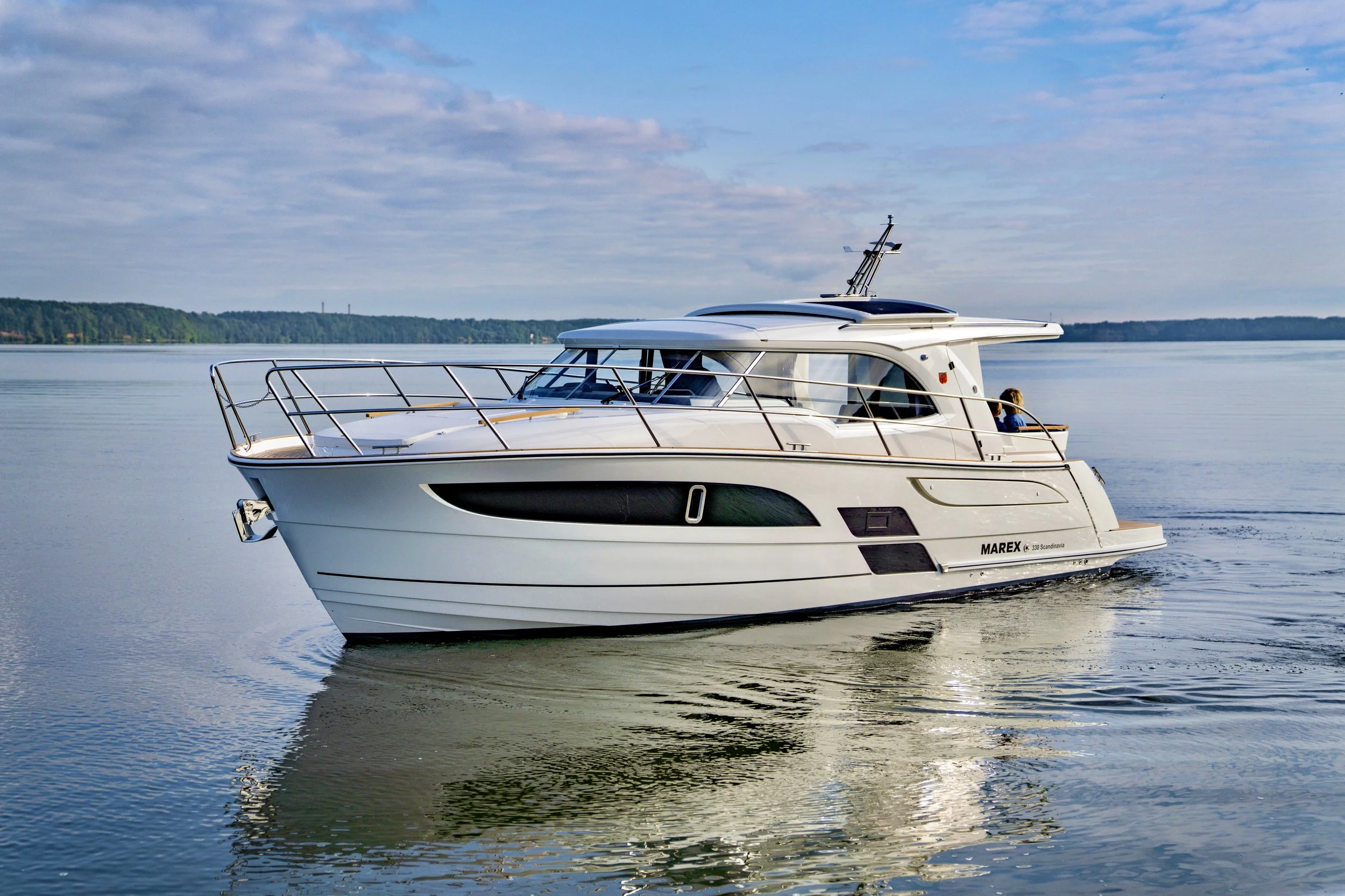 2027 Marex 330 Scandinavia