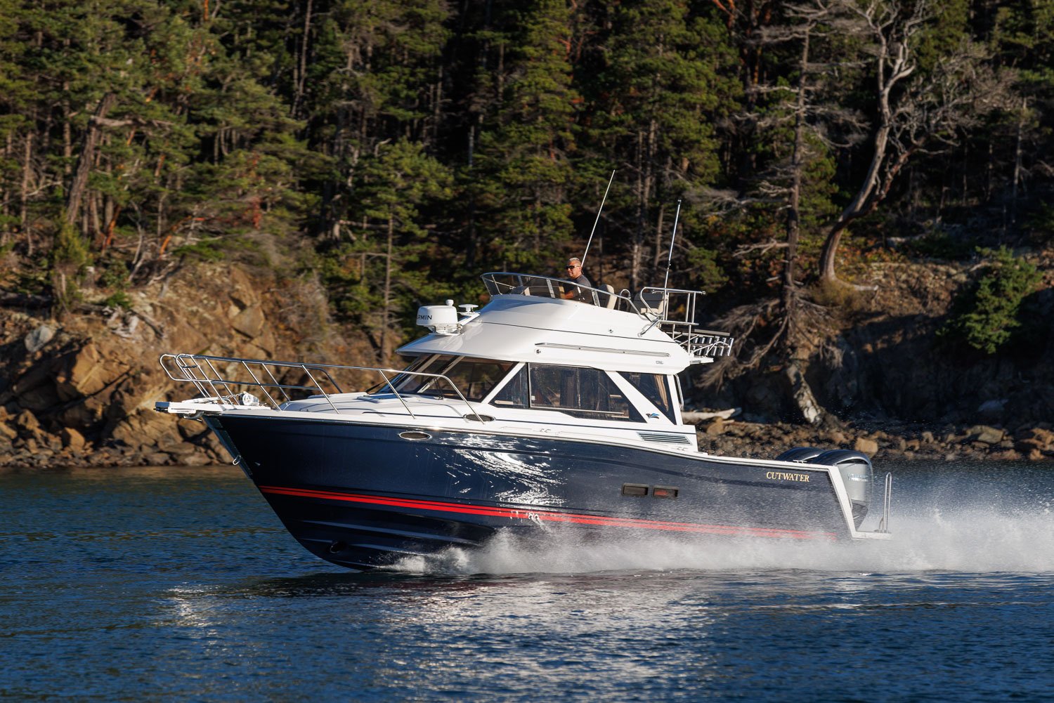 2026 Cutwater 288-11 Command Bridge