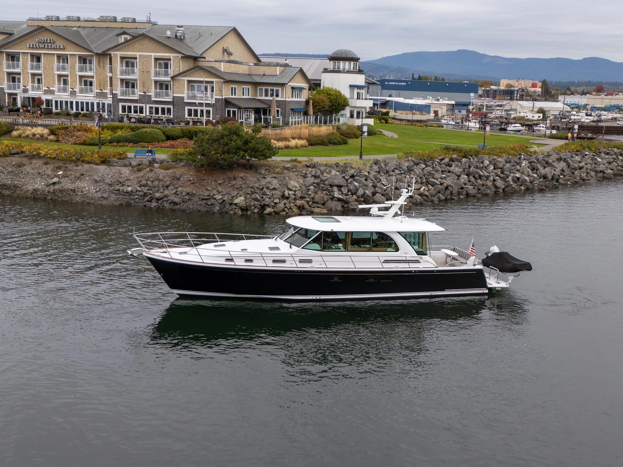 Sabre 58 Salon Express.jpg