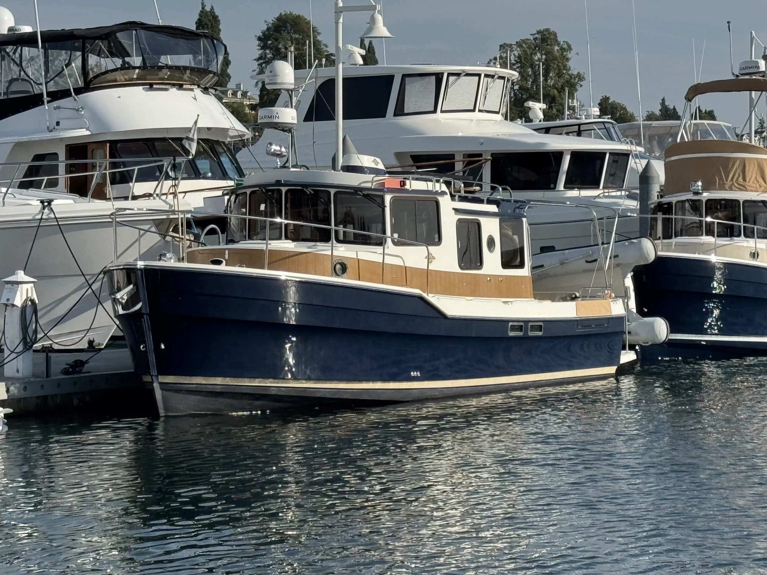 2013 Ranger Tugs R-31 S "Sunrise"