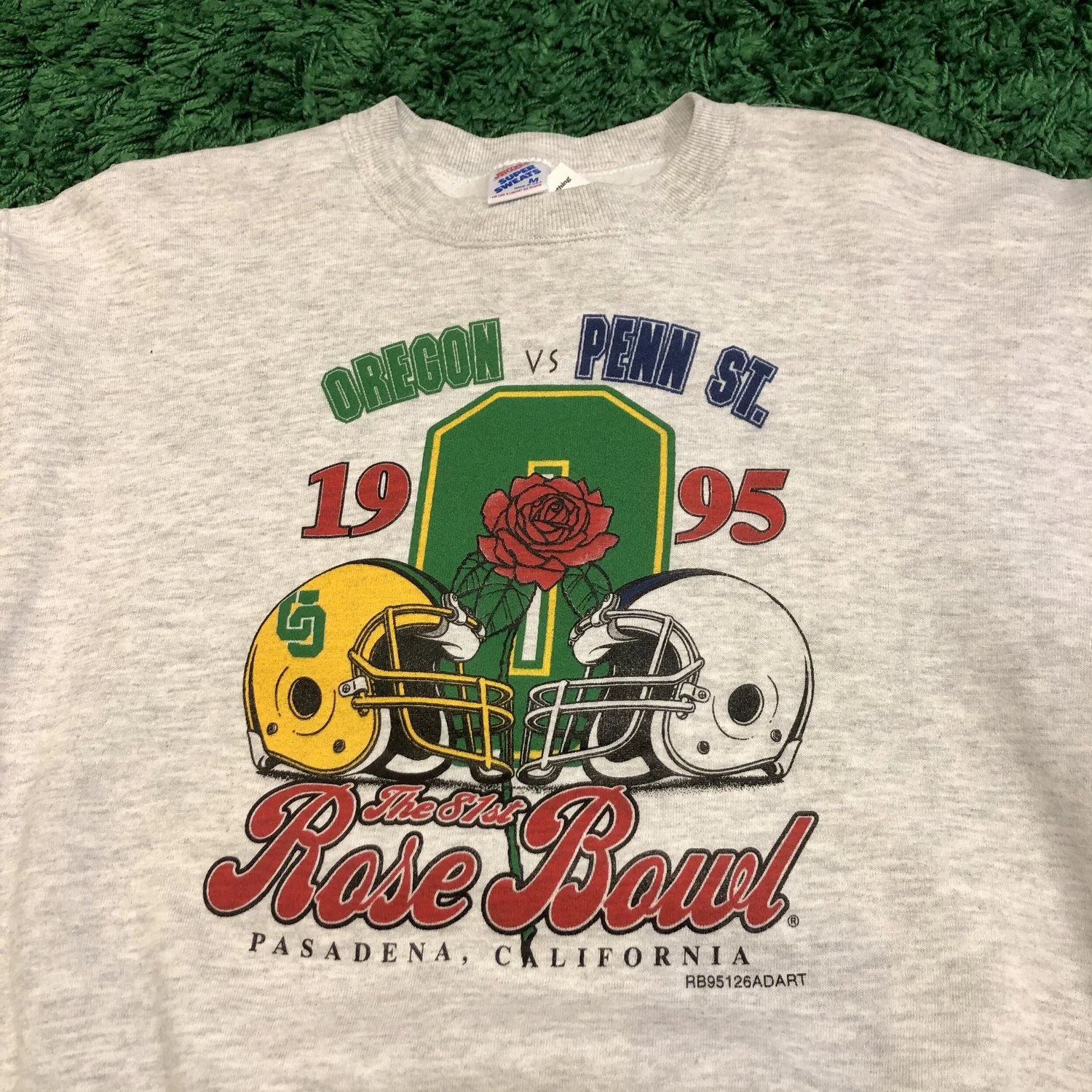 Vintage Ducks Rose Bowl Sweatshirt - Men's M — Cultural Blends.